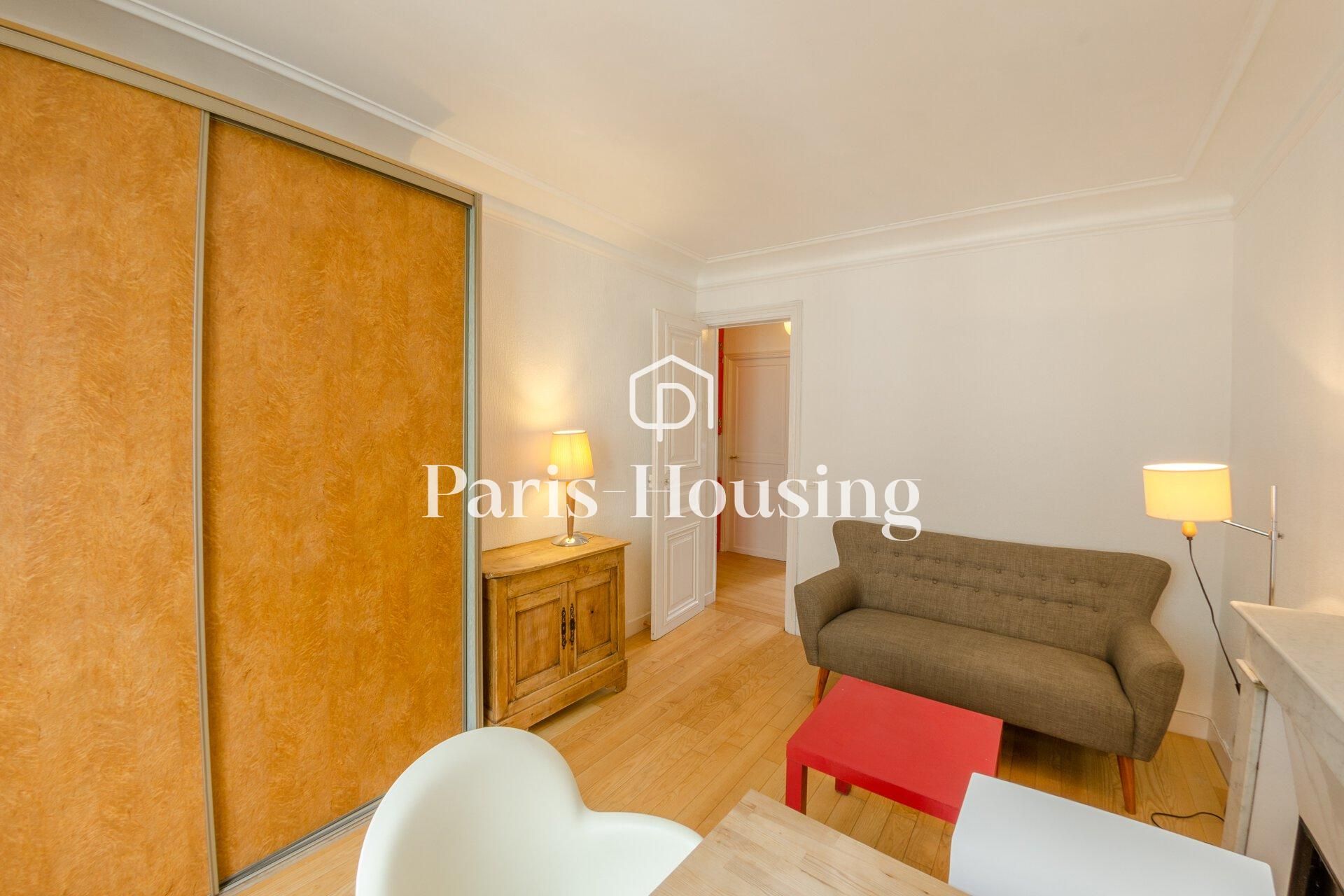 Location appartement meublé, Paris 7ème, 3 pièces, 42m2 - Ref: 140168 - Paris-housing - Image 2