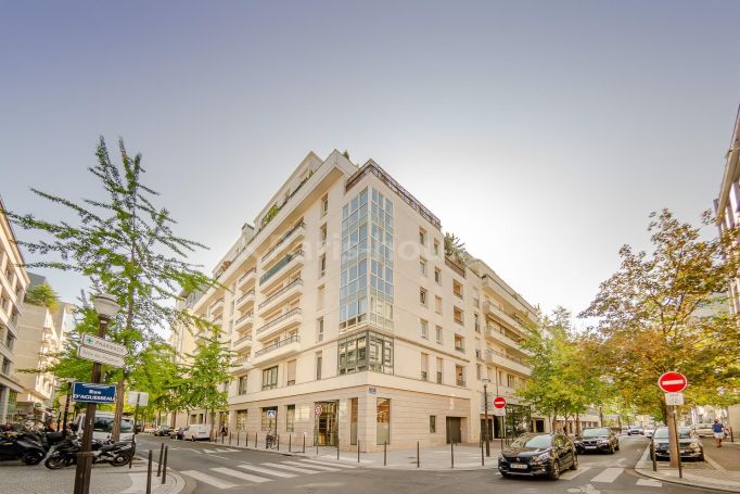 Rue le Corbusier - Boulogne Billancourt - Reine - Mairie