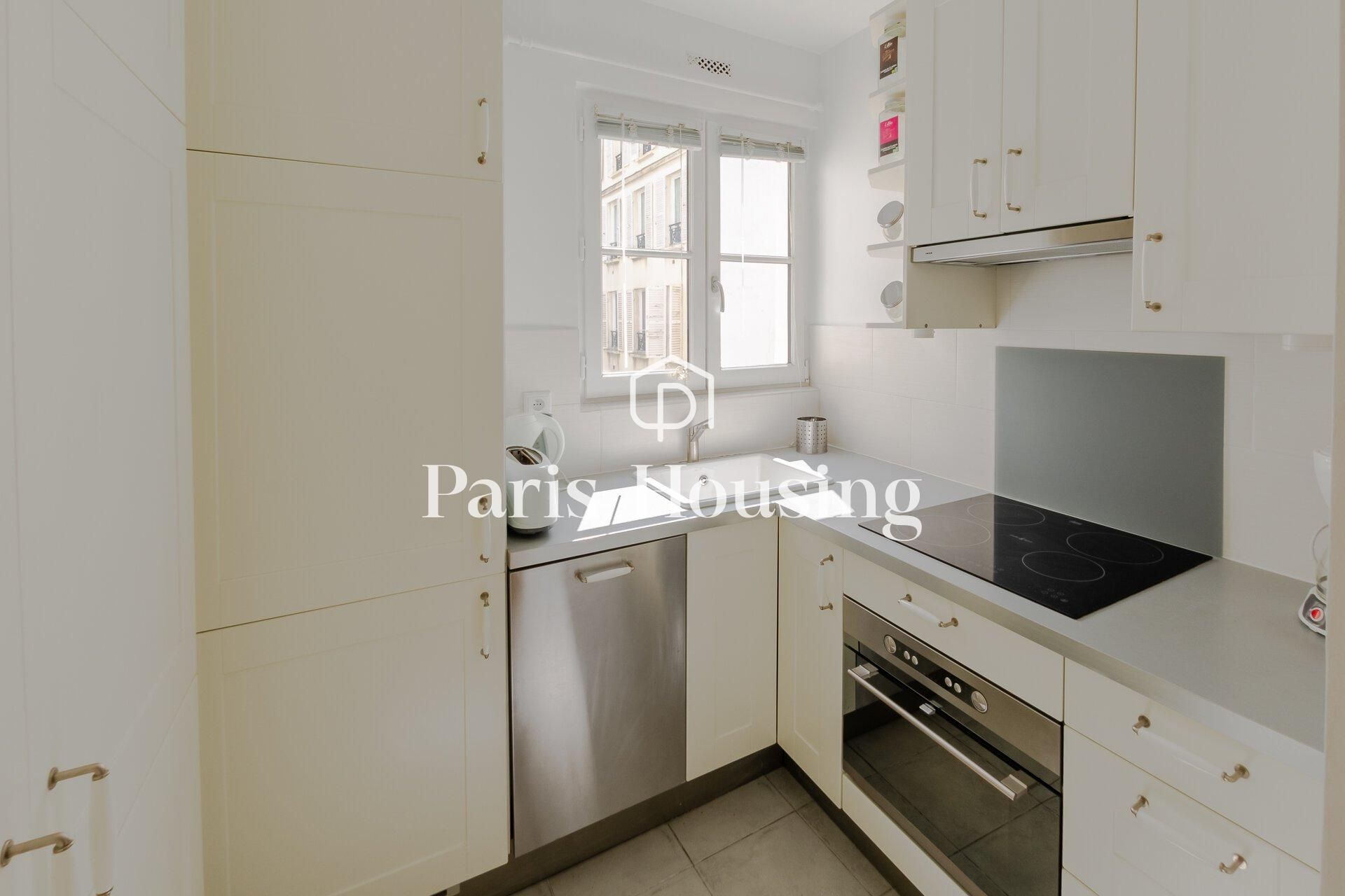 Location appartement meublé, Paris 6ème, 4 pièces, 81m2 - Ref: 140598 - Paris-housing - Image 8