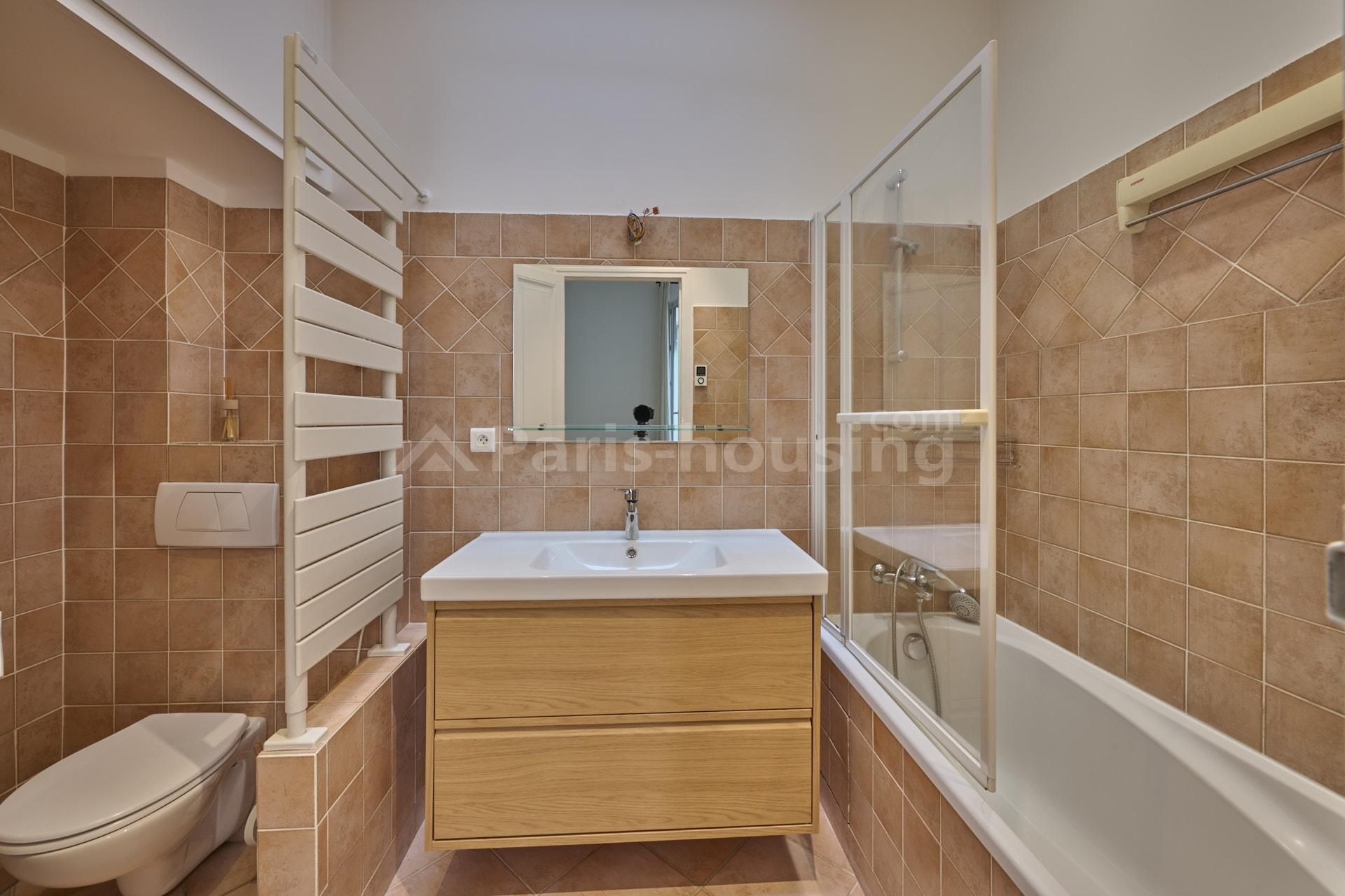 Location appartement meublé, Paris 7ème, 2 pièces, 52m2 - Ref: 140759 - Paris-housing - Image 8