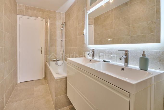 Rue de l'Université - Paris 7ème Palais-Bourbon - Gros Caillou