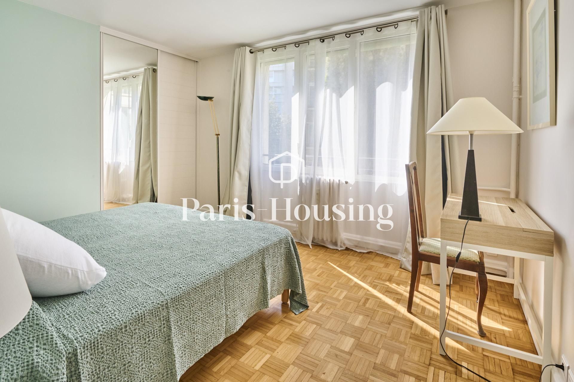 Apartment for rent furnished, Paris 7ème, 2 bedrooms, 72m2 - Ref: 140874 - Paris-housing - Image 7