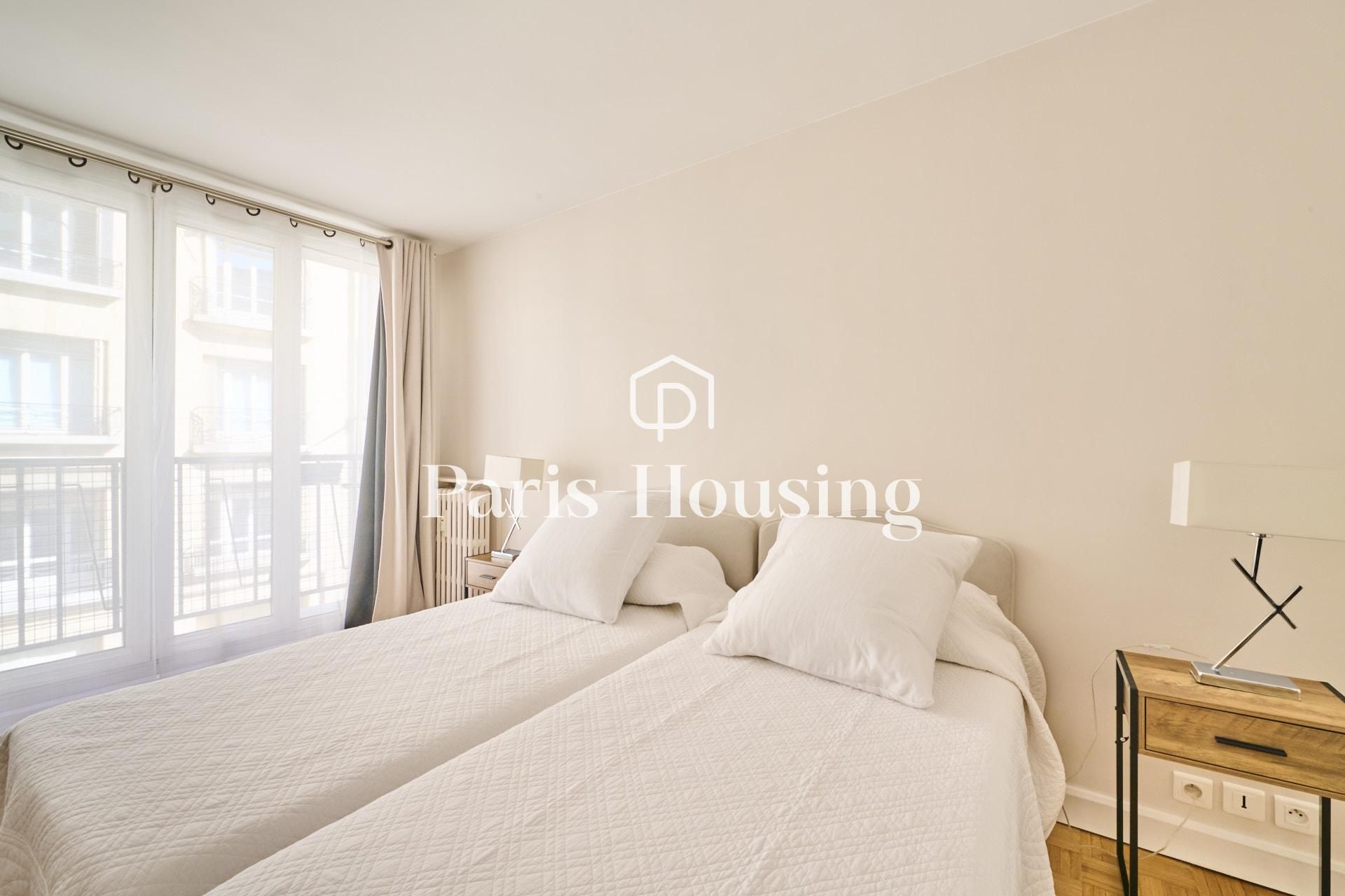 Apartment for rent furnished, Paris 7ème, 2 bedrooms, 72m2 - Ref: 140874 - Paris-housing - Image 10