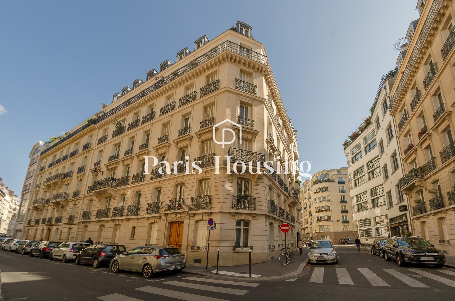 Location appartement meublé, Paris 7ème, 4 pièces, 77.6m2 - Ref: 140883 - Paris-housing - Image 11