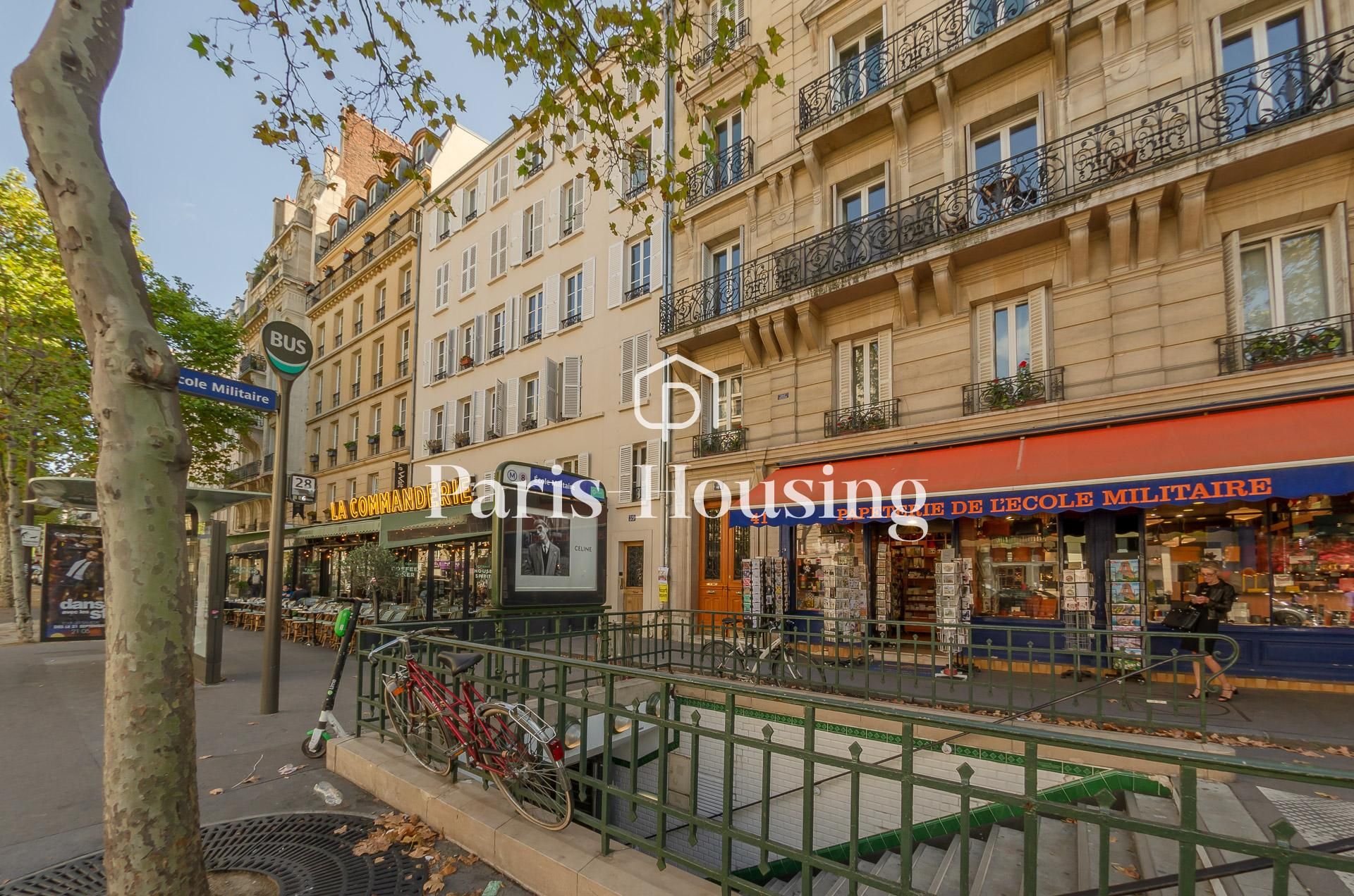 Location appartement meublé, Paris 7ème, 4 pièces, 77.6m2 - Ref: 140883 - Paris-housing - Image 12