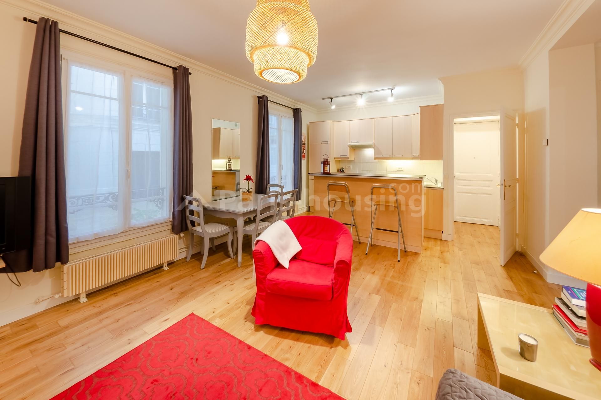 Location appartement meublé, Paris 16ème, 2 pièces, 46.58m2 - Ref: 140901 - Paris-housing - Image 2