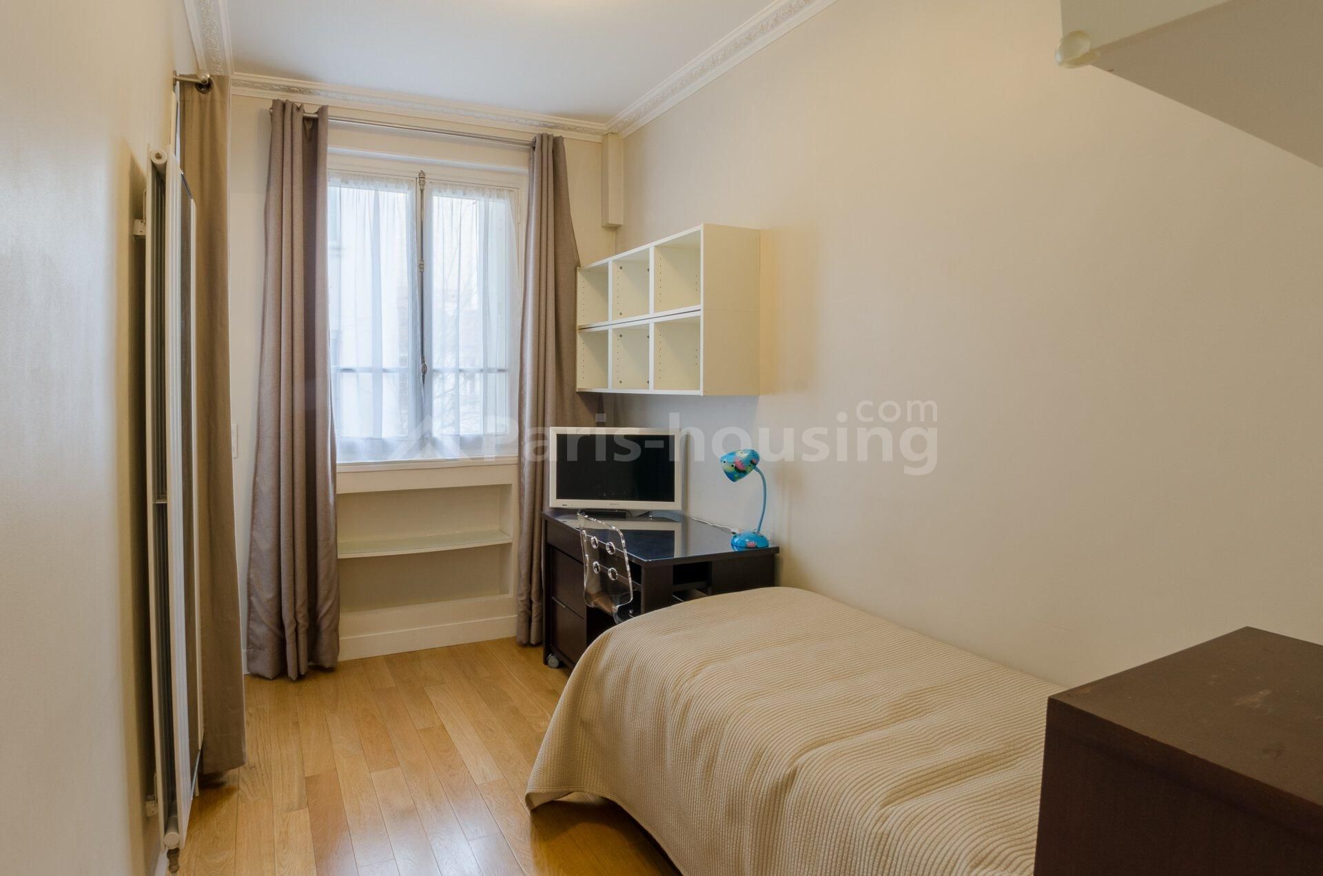 Location studio meublé, Paris 16ème, 1 pièce, 16m2 - Ref: 140916 - Paris-housing - Image 2