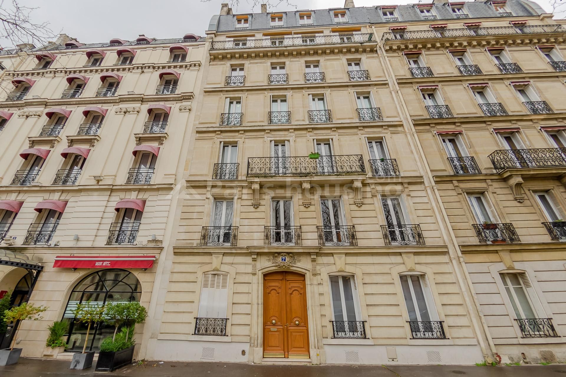 Location appartement meublé, Paris 7ème, 4 pièces, 84.72m2 - Ref: 140920 - Paris-housing - Image 15