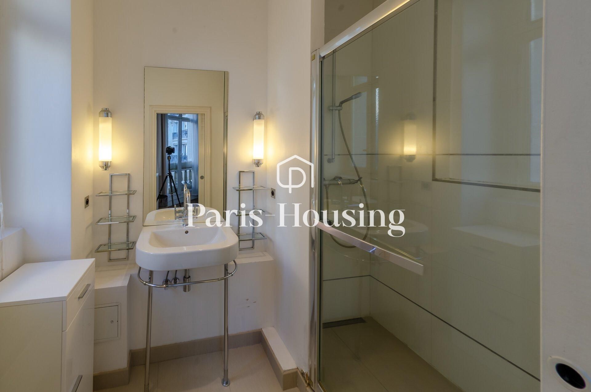 Location appartement meublé, Paris 15ème, 3 pièces, 62m2 - Ref: 140984 - Paris-housing - Image 9