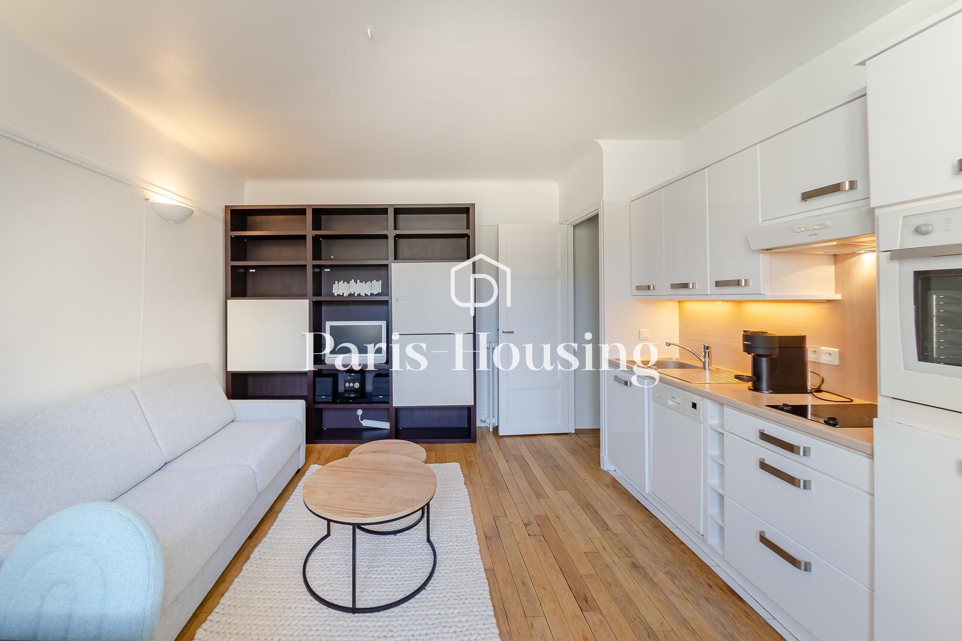 Apartment for rent furnished, Paris 7ème, 1 bedroom, 30.8m2 - Ref: 141003 - Paris-housing - Image 2