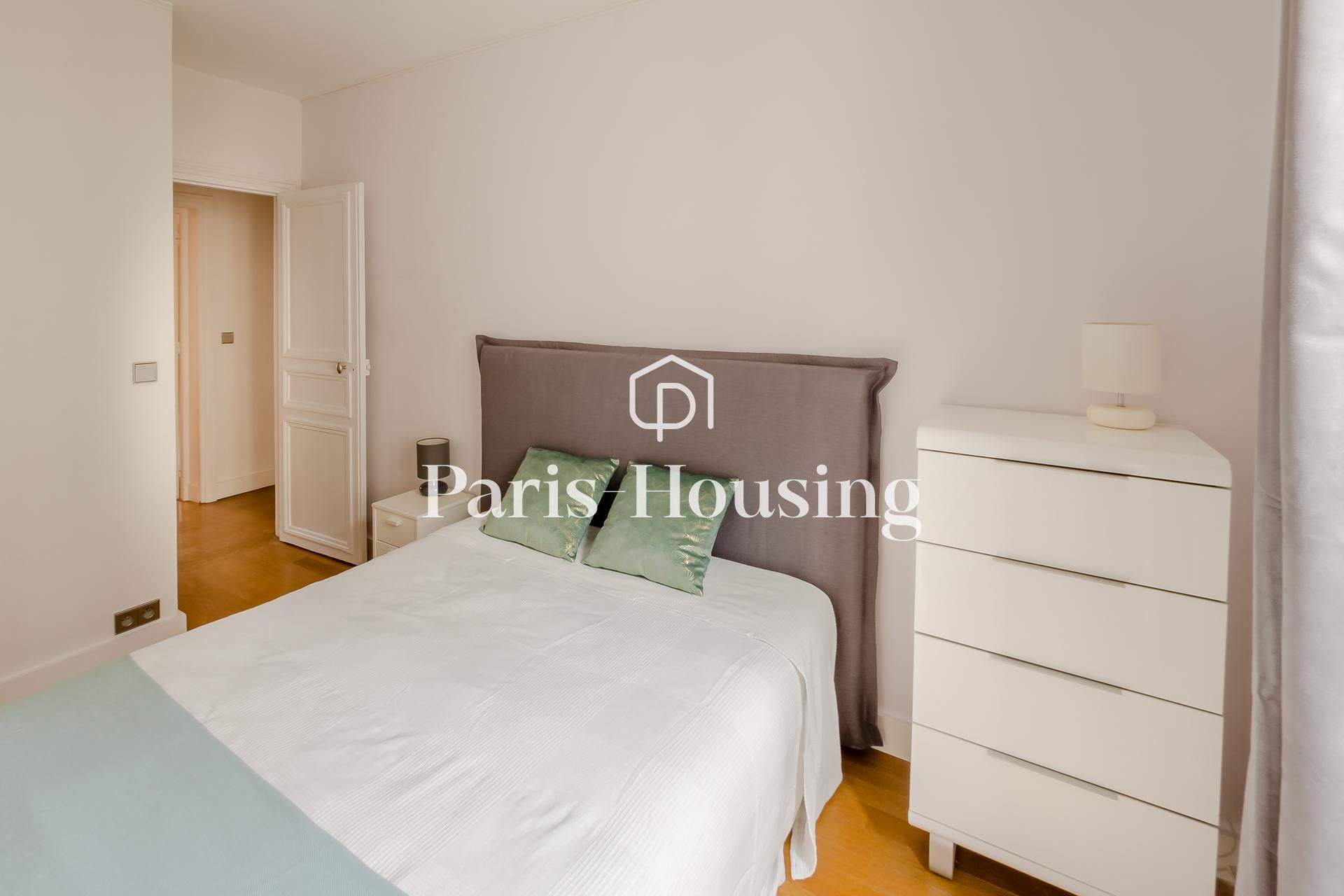 Apartment for rent furnished, Paris 7ème, 2 bedrooms, 82.28m2 - Ref: 141103 - Paris-housing - Image 6