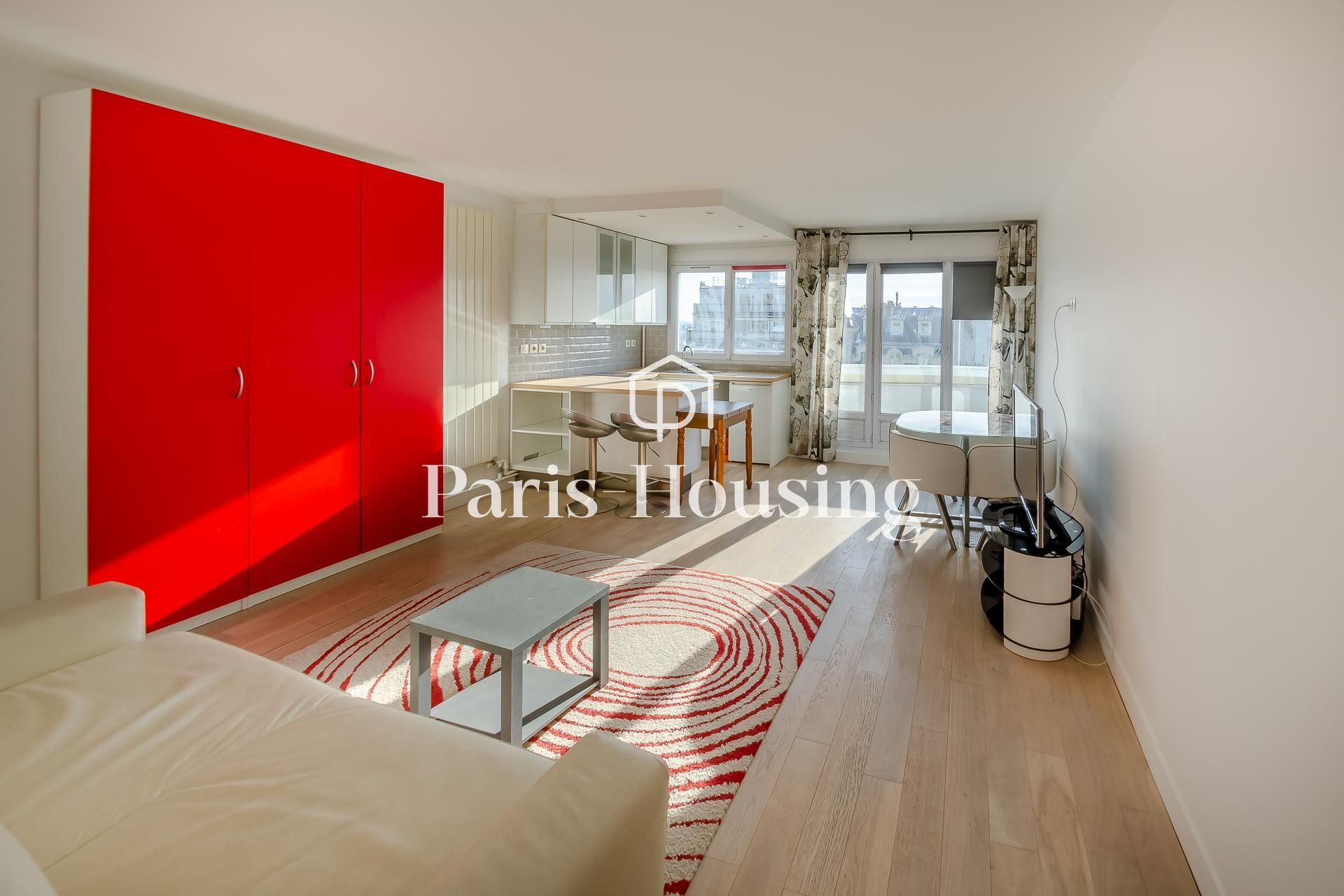 Location studio meublé, Paris 18ème, 1 pièce, 31m2 - Ref: 141107 - Paris-housing - Image 2