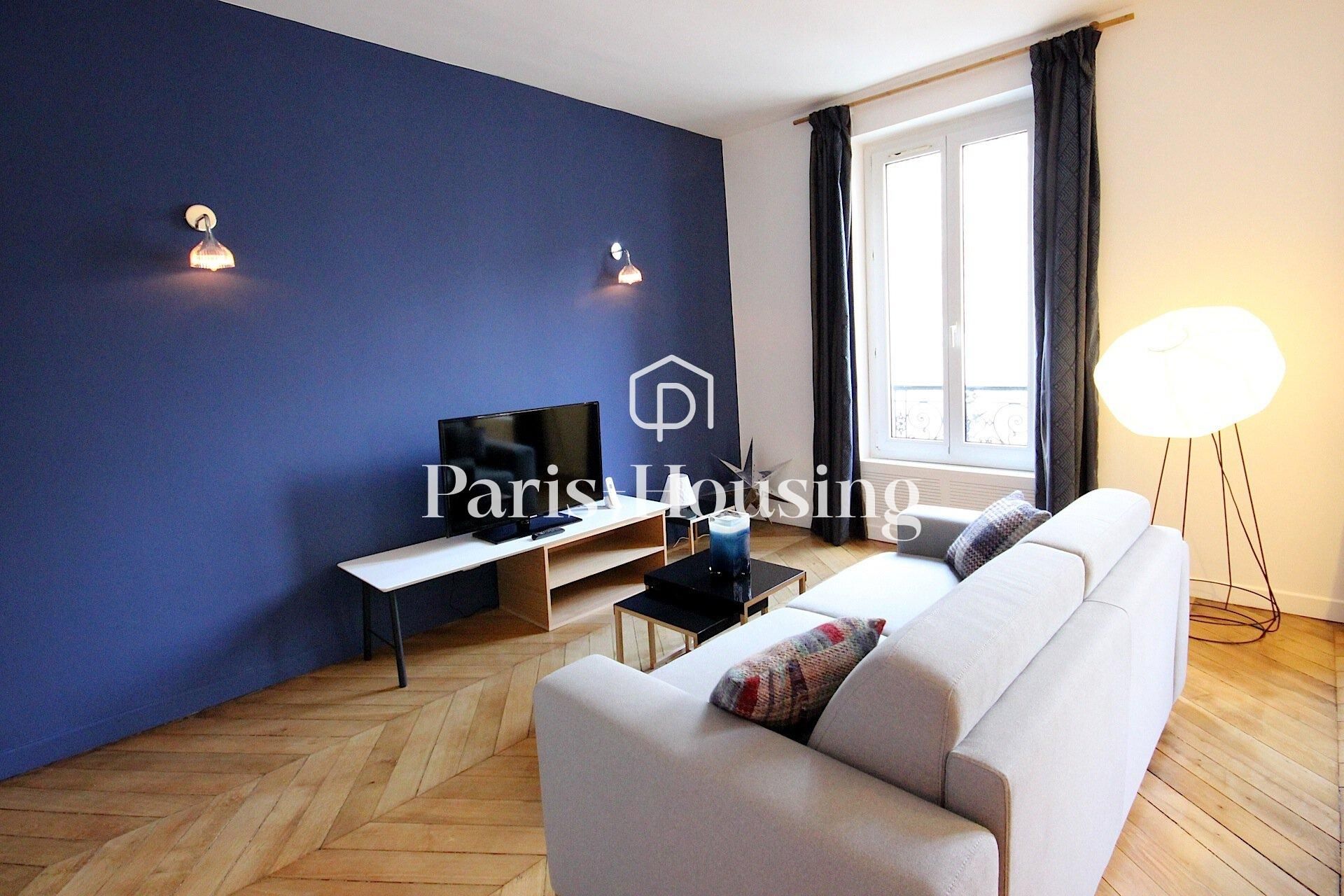 Location appartement meublé, Paris 7ème, 2 pièces, 48.8m2 - Ref: 141122 - Paris-housing - Image 2
