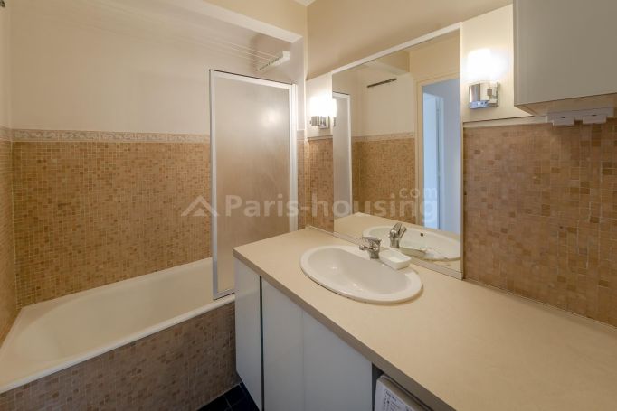 Rue de l'Eglise - Paris 15ème Vaugirard - Violet - Commerce