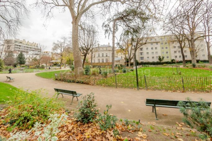 Rue de l'Eglise - Paris 15ème Vaugirard - Violet - Commerce