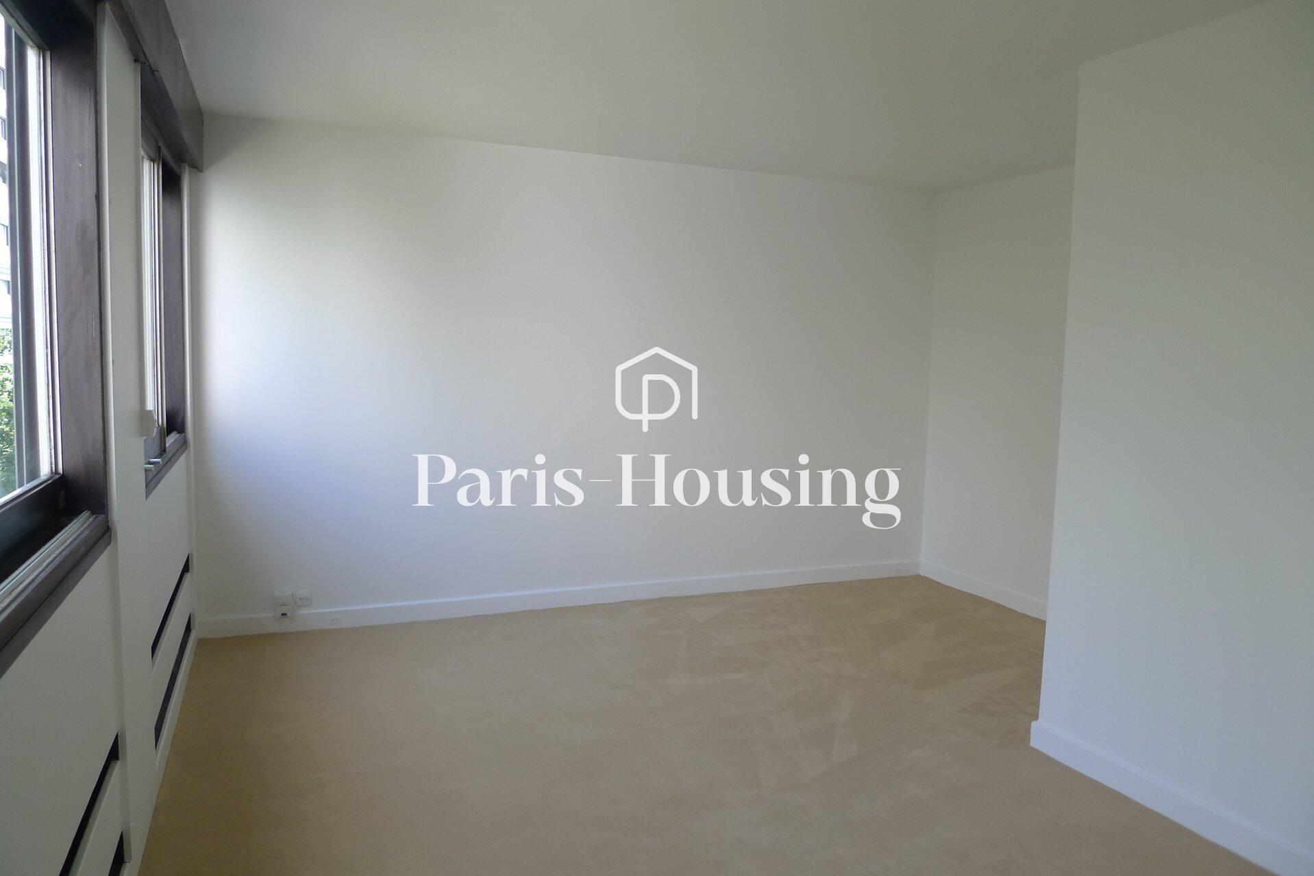 Location studio vide, Paris 15ème, 1 pièce, 31.3m2 - Ref: 160072 - Paris-housing - Image 2