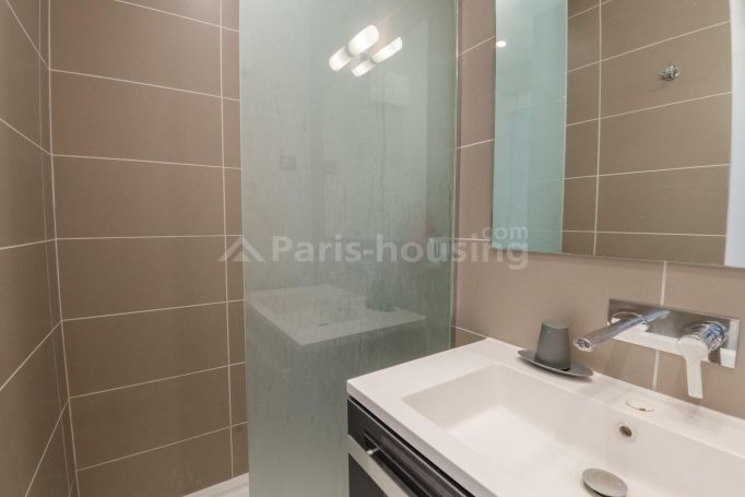 Rue de Buci - Paris 6ème Luxembourg - Saint - Germain des Prés