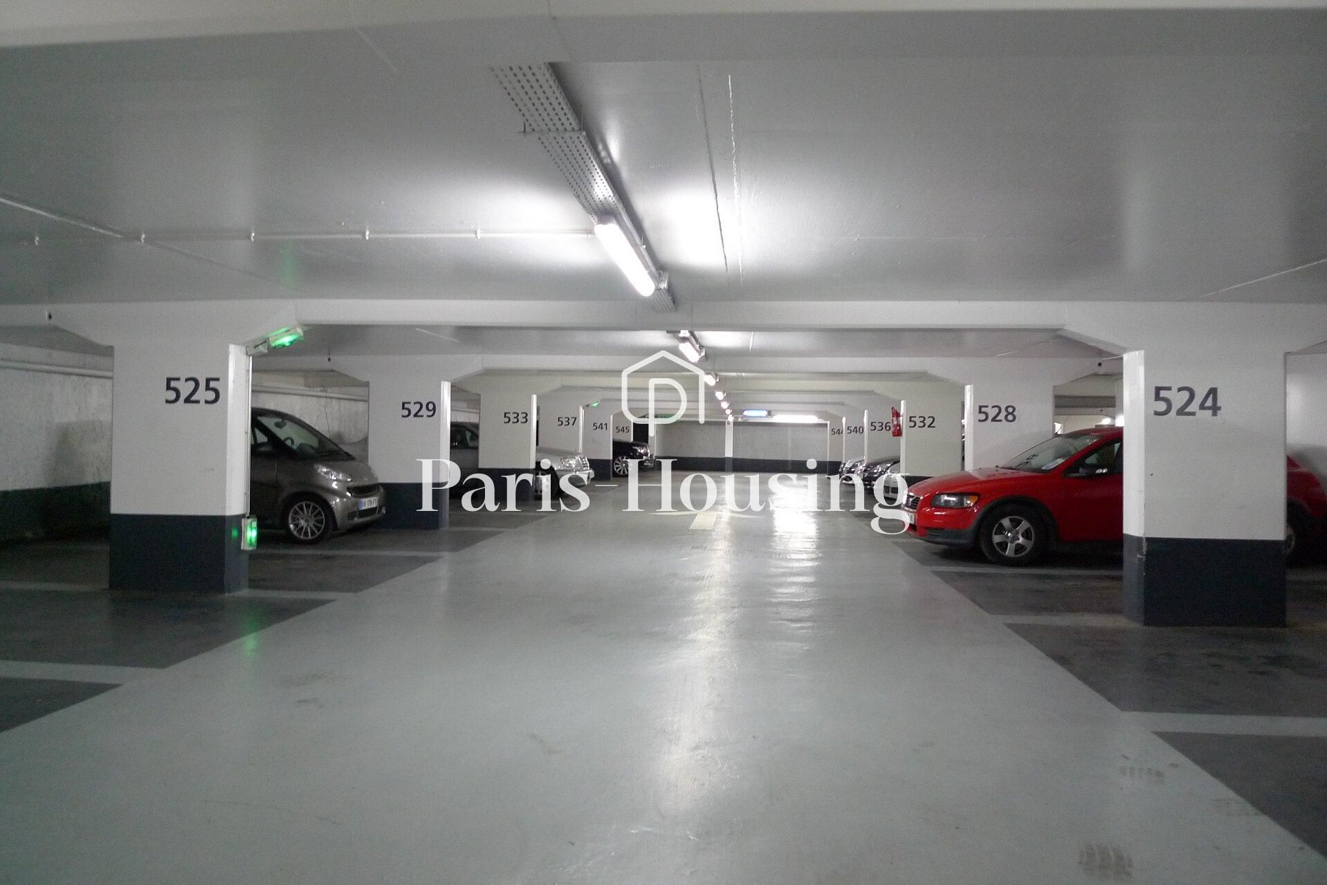 Location stationnement vide, Paris 7ème, pièce, - Ref: 160085 - Paris-housing - Image 2