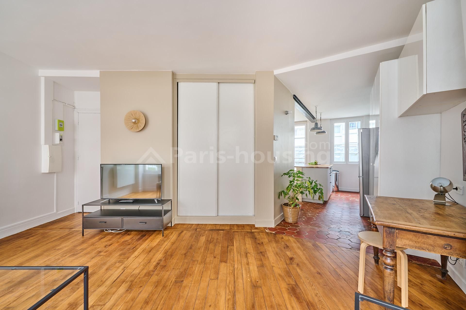 Apartment for rent furnished, Paris 18ème, 1 bedroom, 50.6m2 - Ref: 160096 - Paris-housing - Image 2