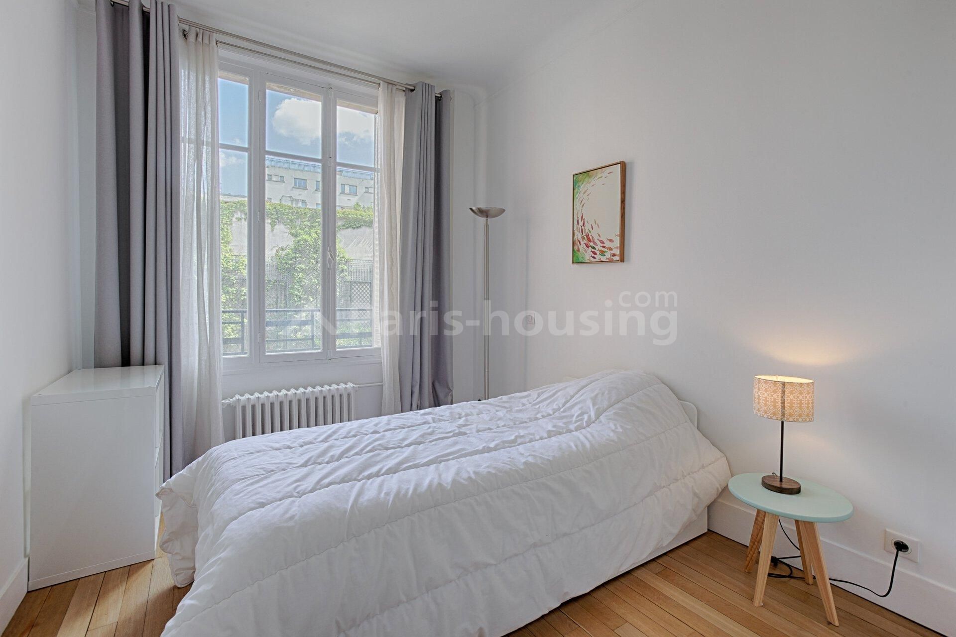 Apartment for rent furnished, Paris 6ème, 3 bedrooms, 136m2 - Ref: 170142 - Paris-housing - Image 10