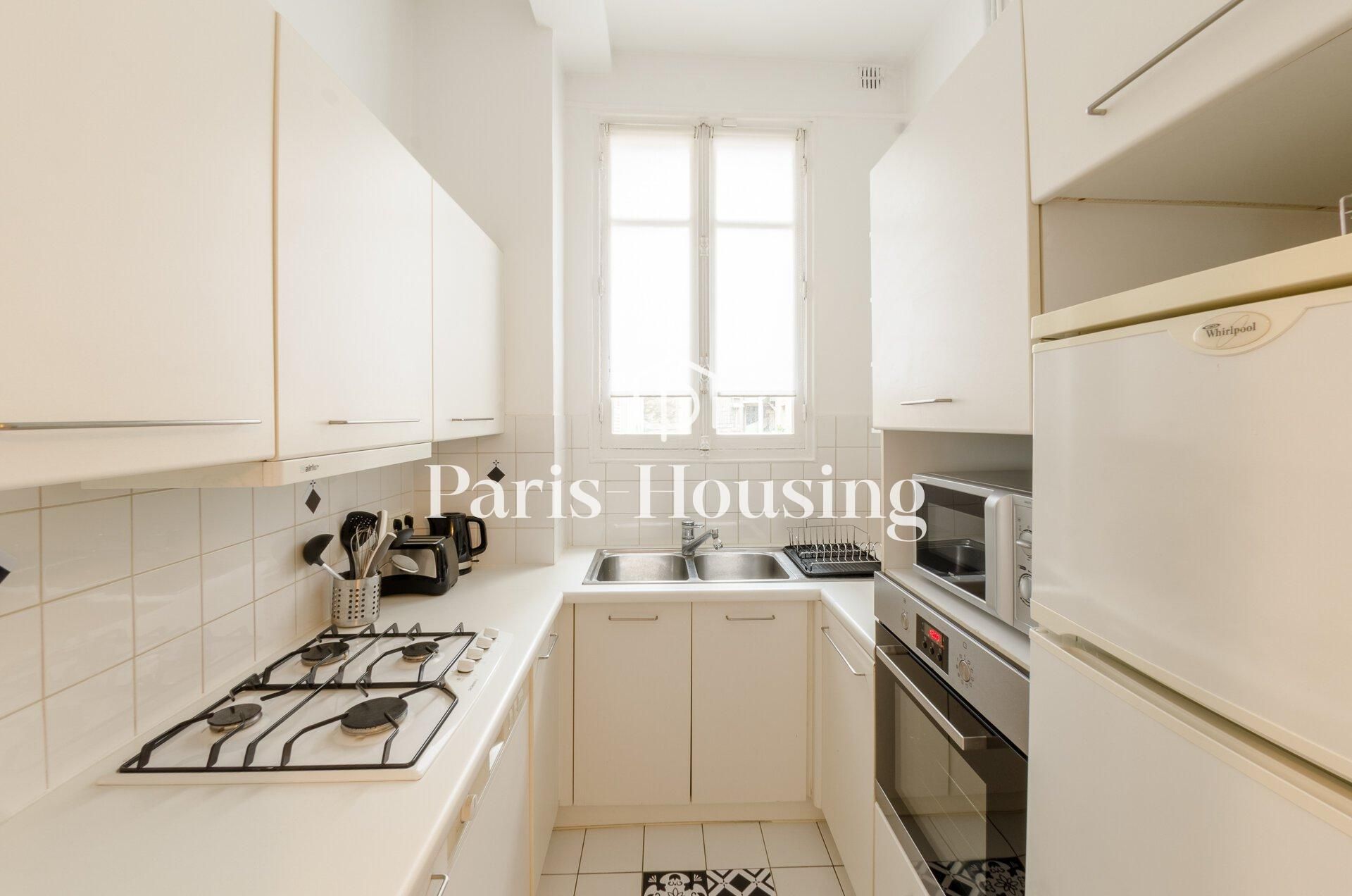 Location appartement meublé, Paris 7ème, 4 pièces, 80m2 - Ref: 170148 - Paris-housing - Image 11