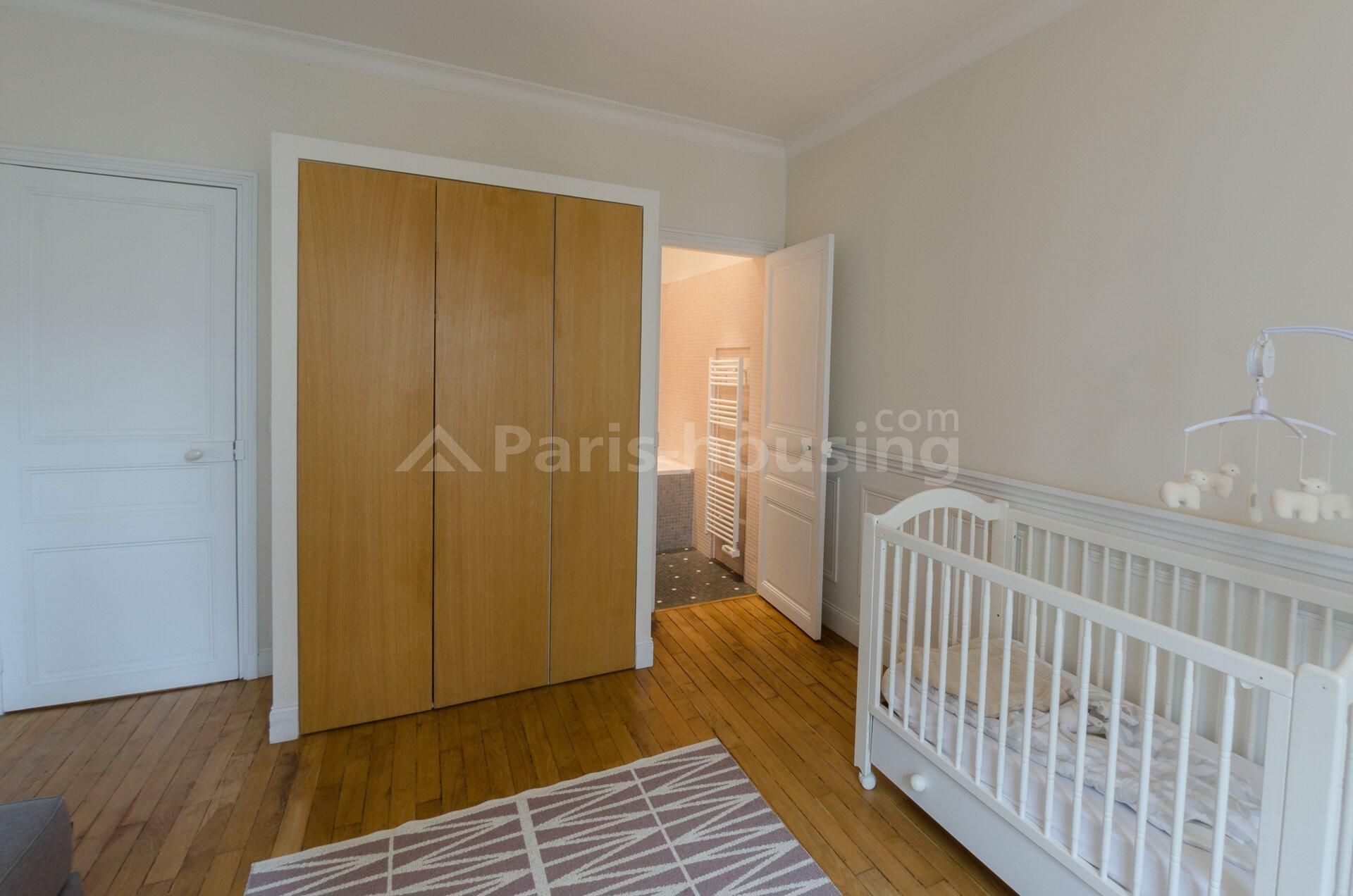 Location appartement meublé, Paris 15ème, 3 pièces, 69.5m2 - Ref: 170161 - Paris-housing - Image 11