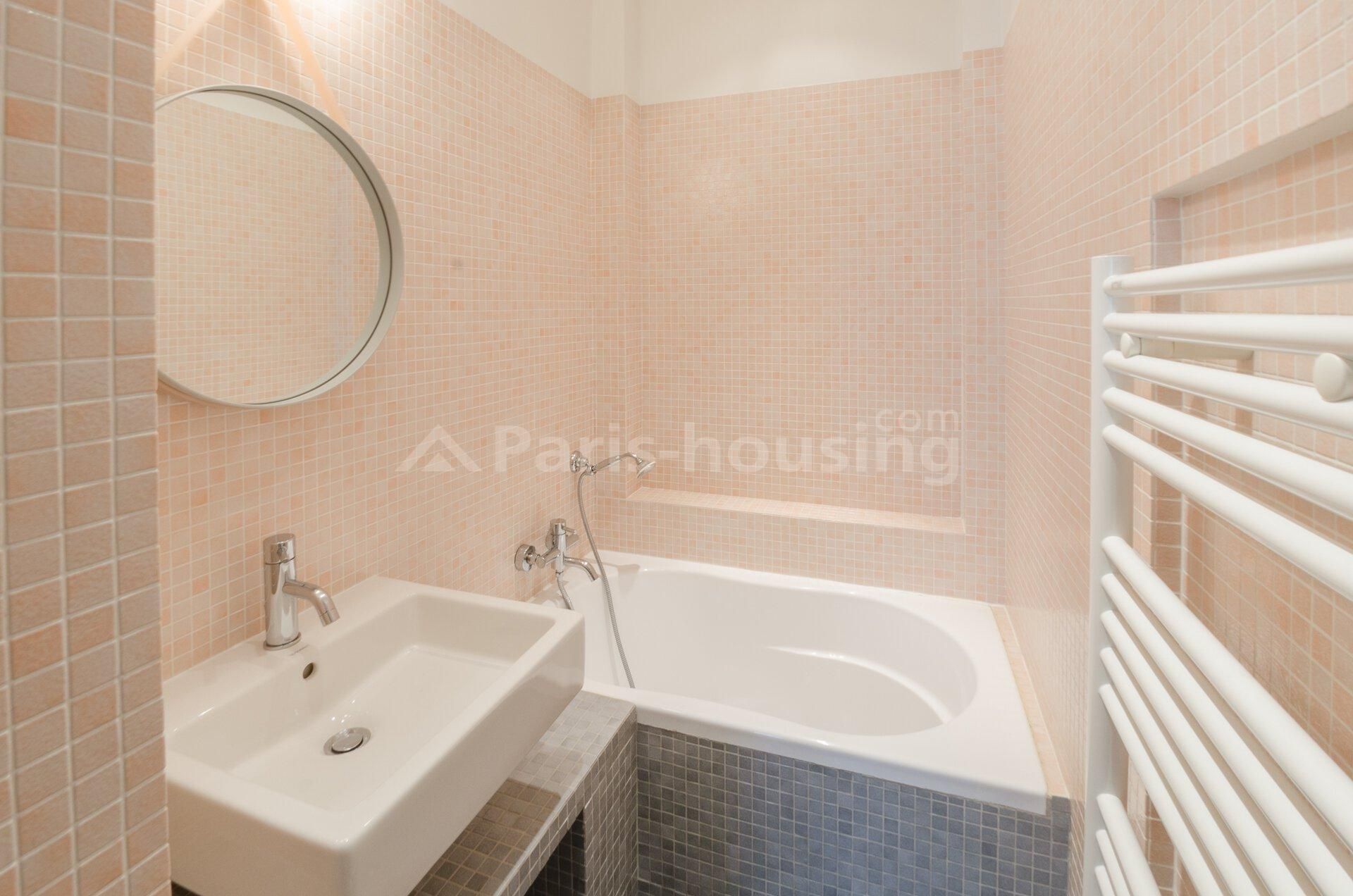 Location appartement meublé, Paris 15ème, 3 pièces, 69.5m2 - Ref: 170161 - Paris-housing - Image 12