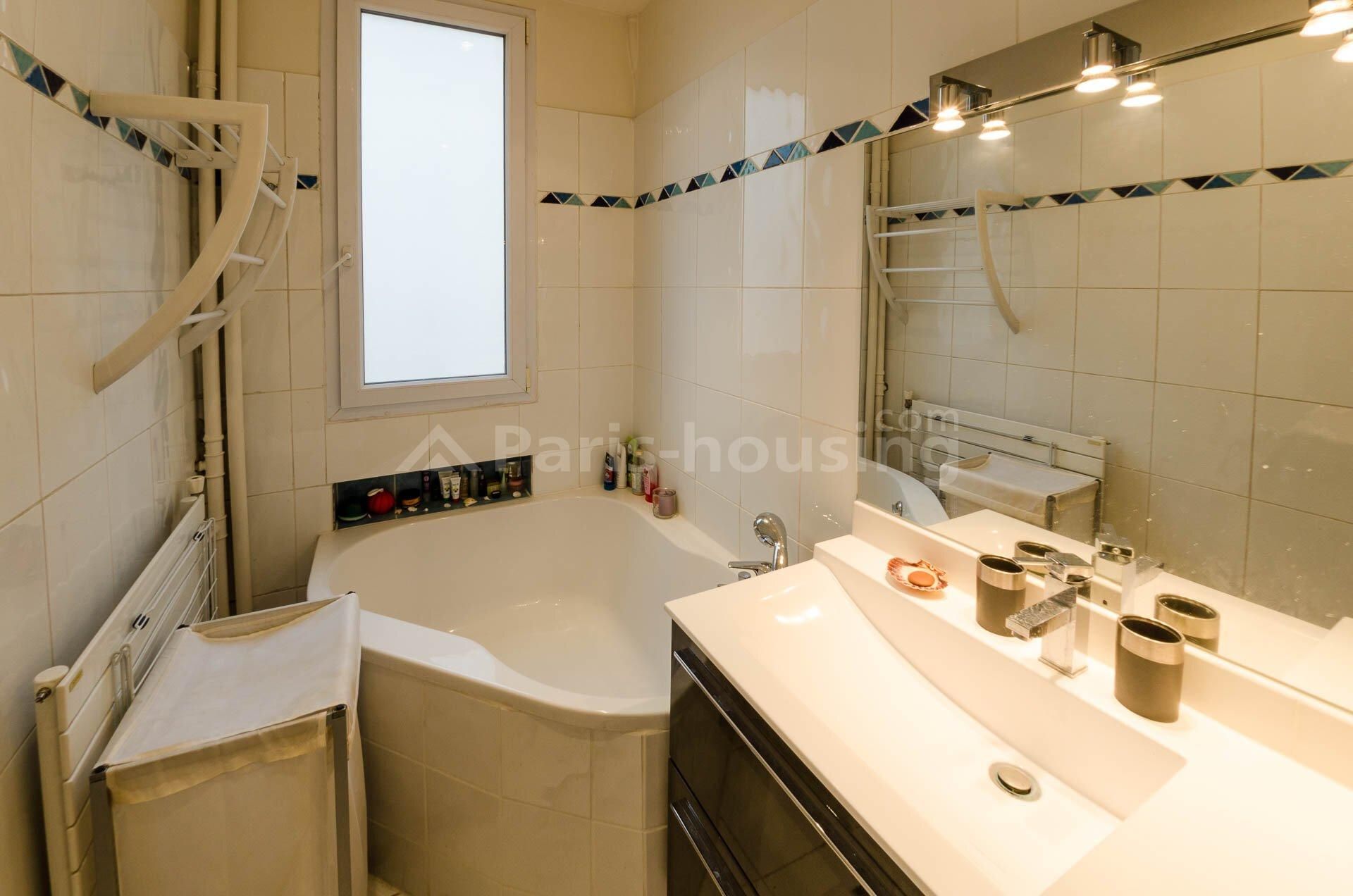 Location appartement meublé, Paris 16ème, 3 pièces, 71m2 - Ref: 170169 - Paris-housing - Image 10