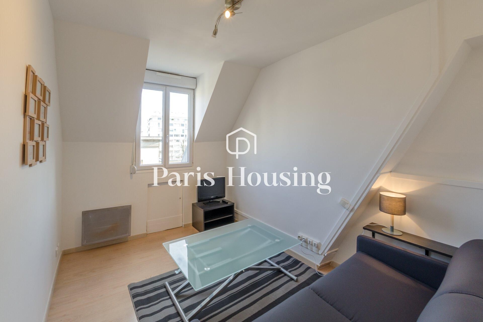 Location studio meublé, Paris 7ème, 1 pièce, 17m2 - Ref: 180185 - Paris-housing - Image 2