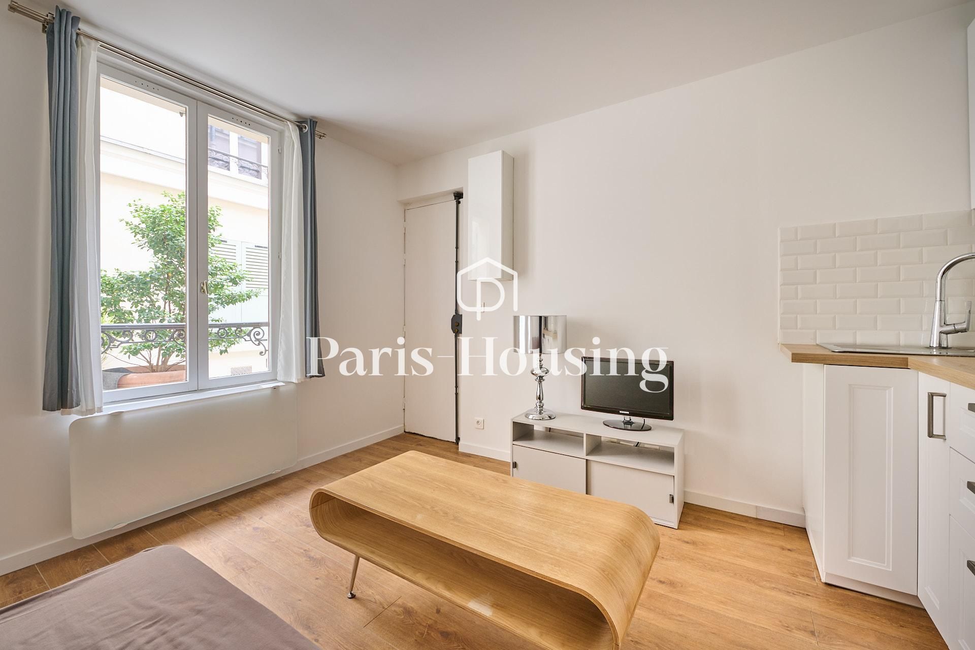 Appartement à vendre, Paris 18ème, 2 pièces, 23.67m2 - Ref: 180225 - Paris-housing - Image 2