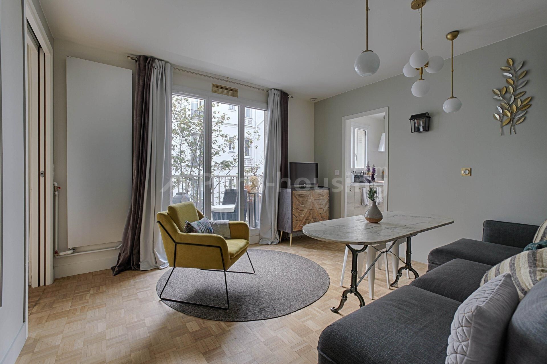 Location appartement meublé, Paris 7ème, 2 pièces, 34m2 - Ref: 180245 - Paris-housing - Image 2