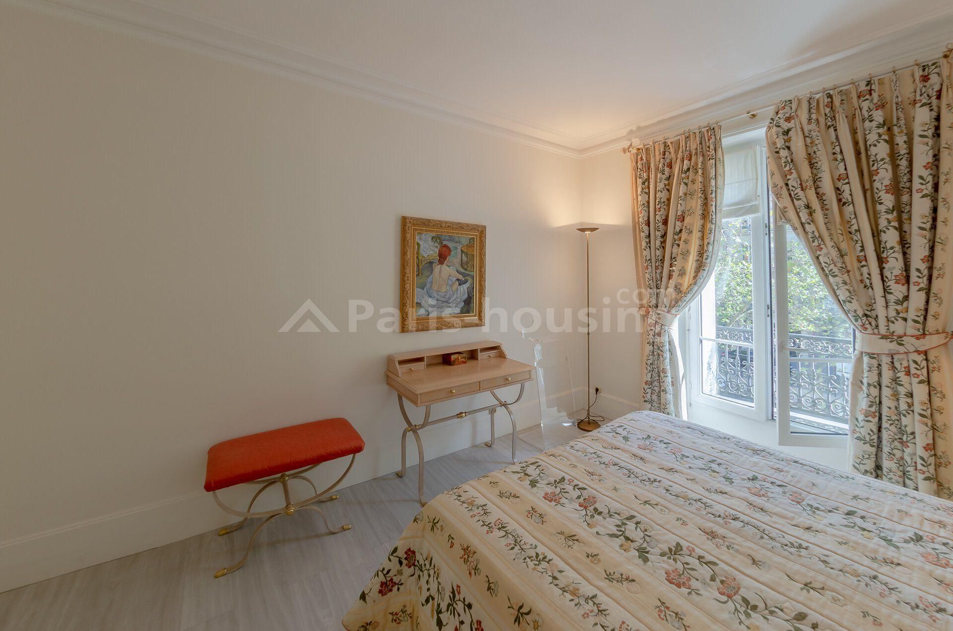 Apartment for rent furnished, Paris 7ème, 2 bedrooms, 69.43m2 - Ref: 190298 - Paris-housing - Image 9