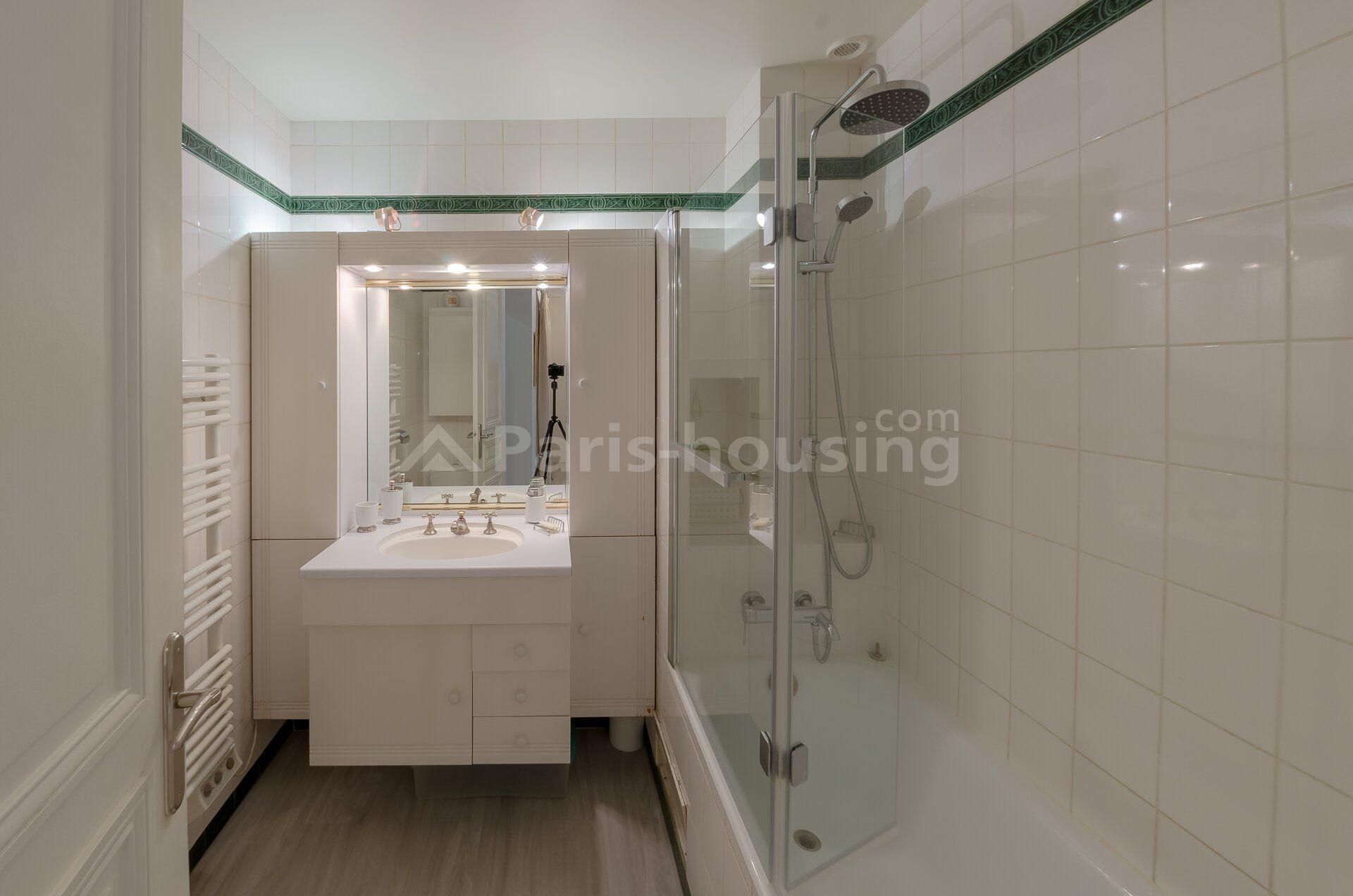 Apartment for rent furnished, Paris 7ème, 2 bedrooms, 69.43m2 - Ref: 190298 - Paris-housing - Image 10