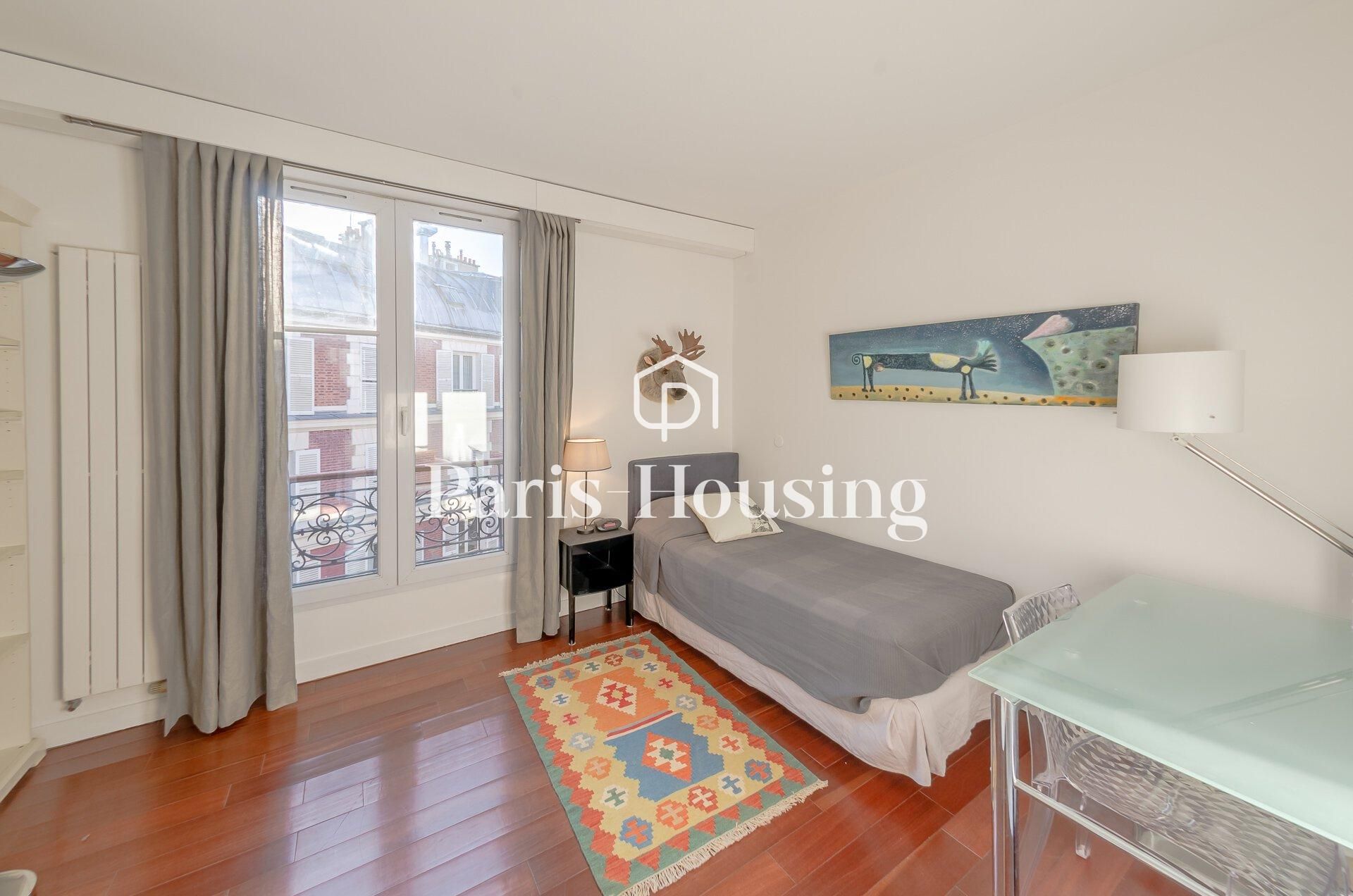 Apartment for rent furnished, Paris 8ème, 3 bedrooms, 136.7m2 - Ref: 200313 - Paris-housing - Image 10