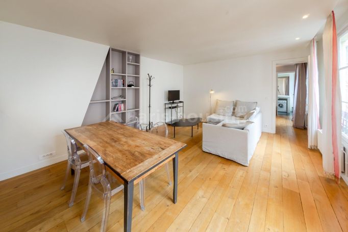 Rue de Verneuil - Paris 7ème Palais-Bourbon - Saint - Thomas d'Aquin