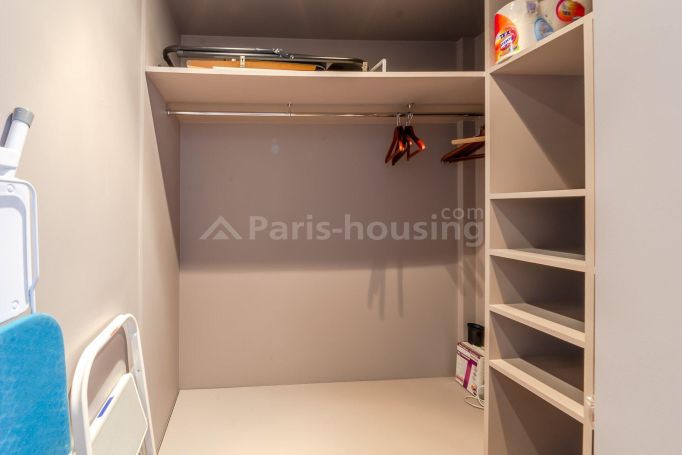 Rue de Verneuil - Paris 7ème Palais-Bourbon - Saint - Thomas d'Aquin