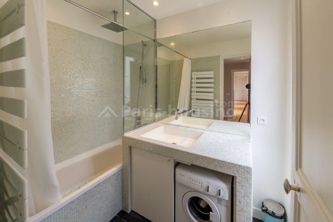 Rue de Verneuil - Paris 7ème Palais-Bourbon - Saint - Thomas d'Aquin