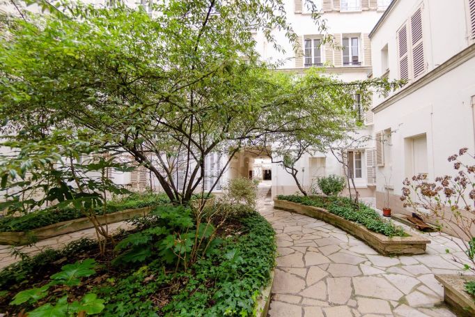 Rue Saint Dominique - Paris 7ème Palais-Bourbon - Ecole Miliaire