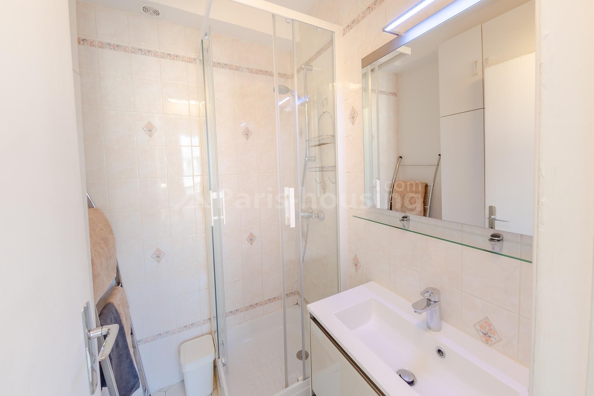 Location appartement meublé, Paris 5ème, 2 pièces, 27m2 - Ref: 200343 - Paris-housing - Image 8