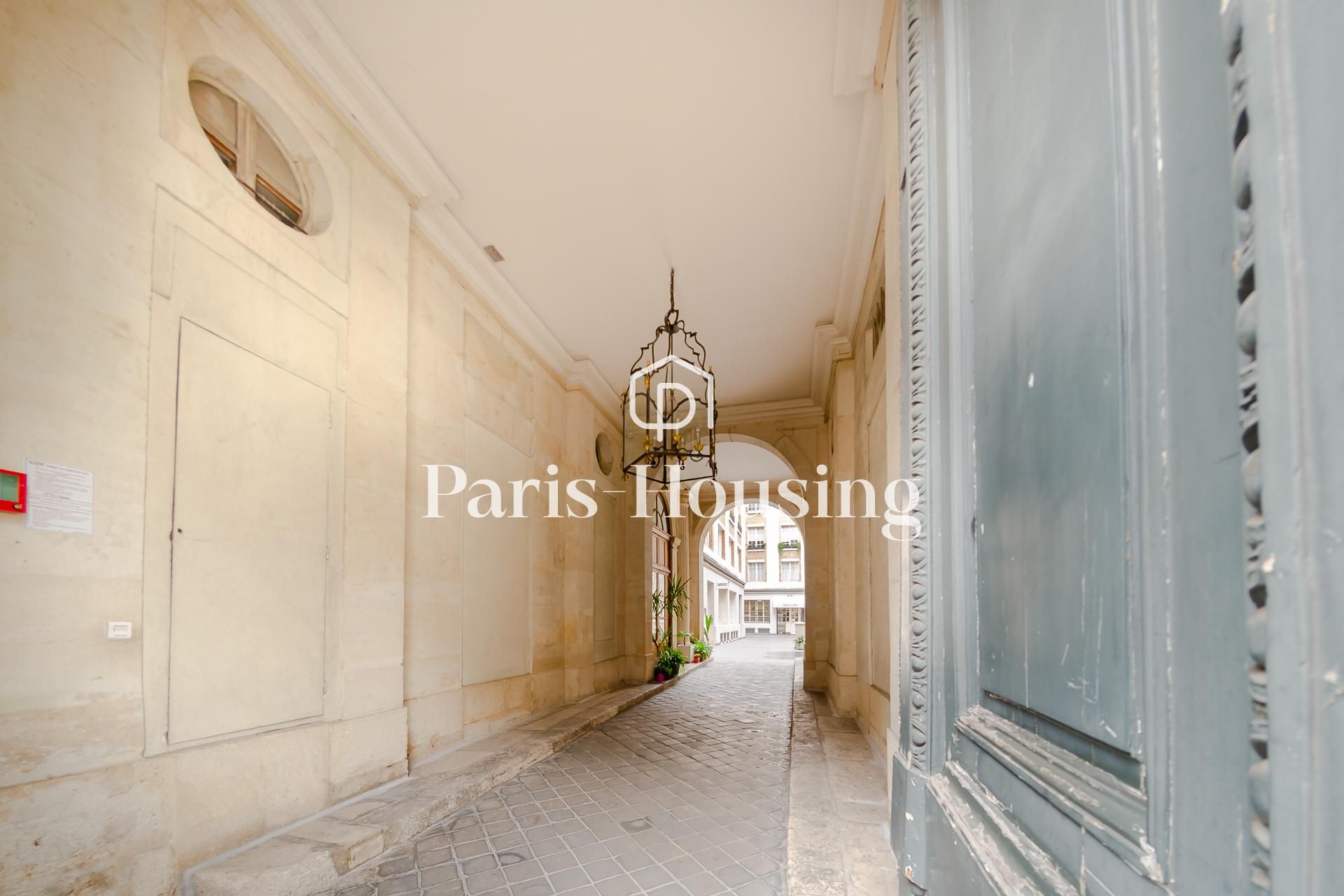 Location appartement meublé, Paris 9ème, 2 pièces, 53.7m2 - Ref: 210371 - Paris-housing - Image 12