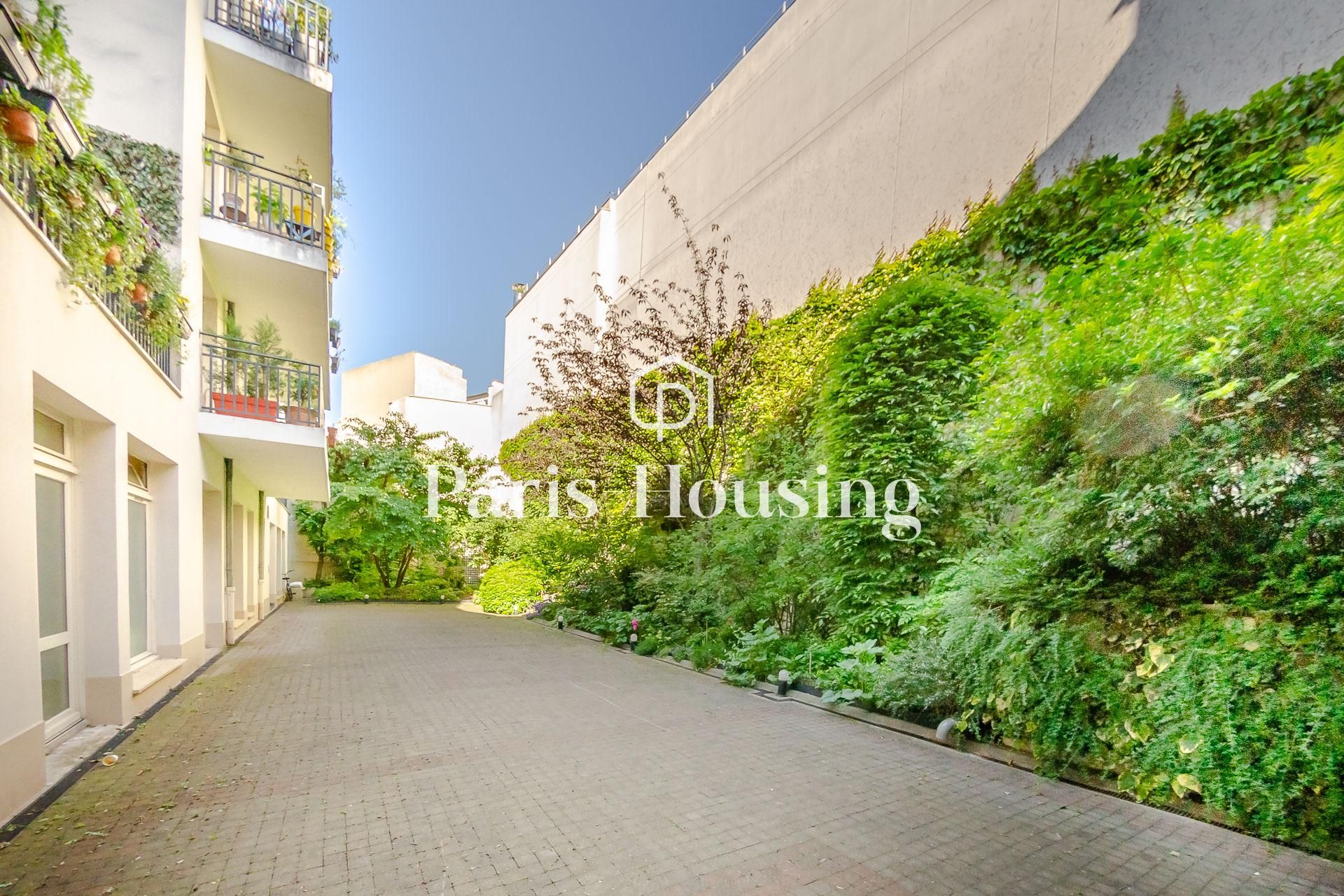 Location appartement meublé, Paris 11ème, 2 pièces, 47.52m2 - Ref: 210376 - Paris-housing - Image 8