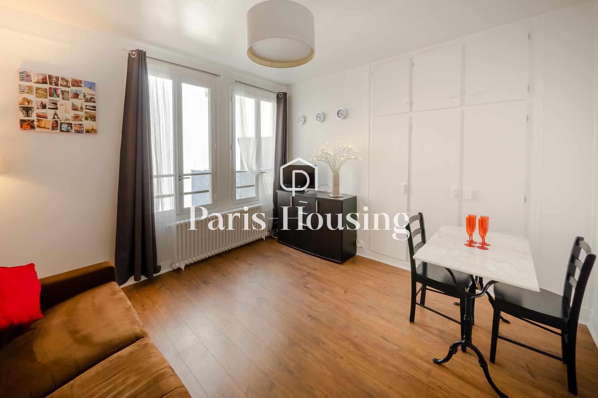 Location studio meublé, Paris 7ème, pièce, 22.42m2 - Ref: 210384 - Paris-housing - Image 2