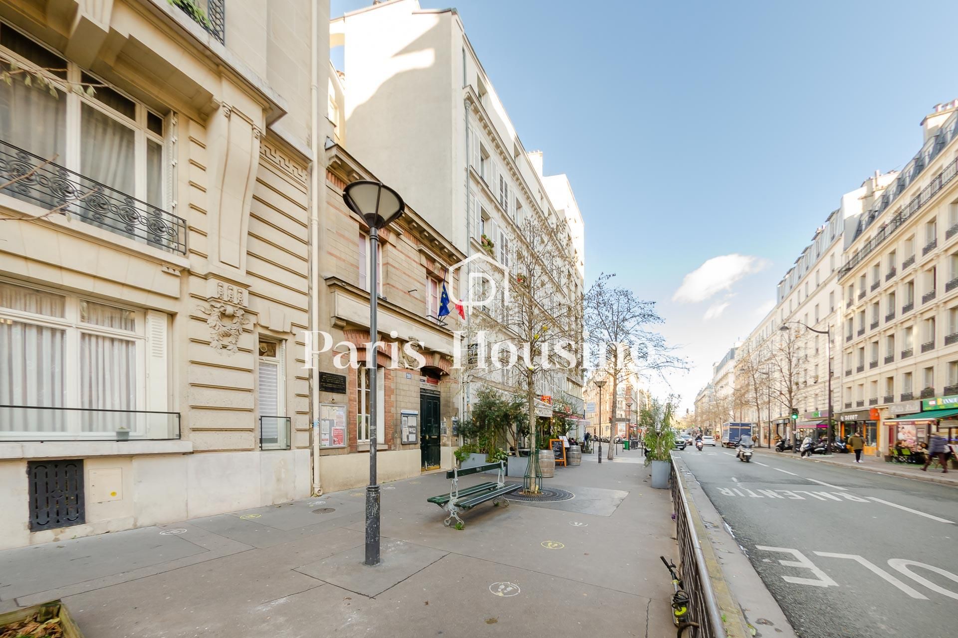 Location appartement meublé, Paris 17ème, 3 pièces, 71.8m2 - Ref: 210391 - Paris-housing - Image 12