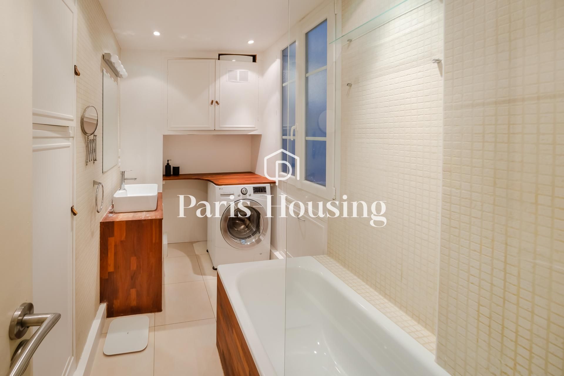 Location appartement meublé, Paris 17ème, 3 pièces, 71.8m2 - Ref: 210391 - Paris-housing - Image 10