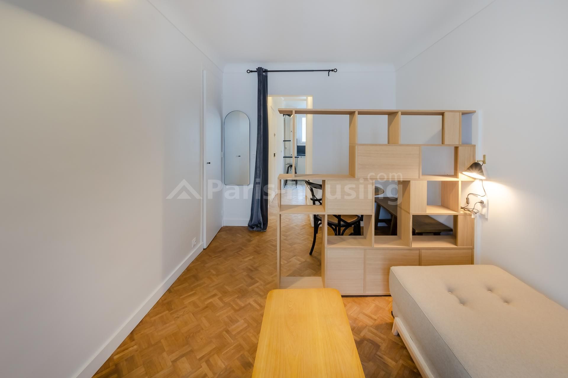 Location studio meublé, Paris 7ème, 1 pièce, 20.2m2 - Ref: 210392 - Paris-housing - Image 1