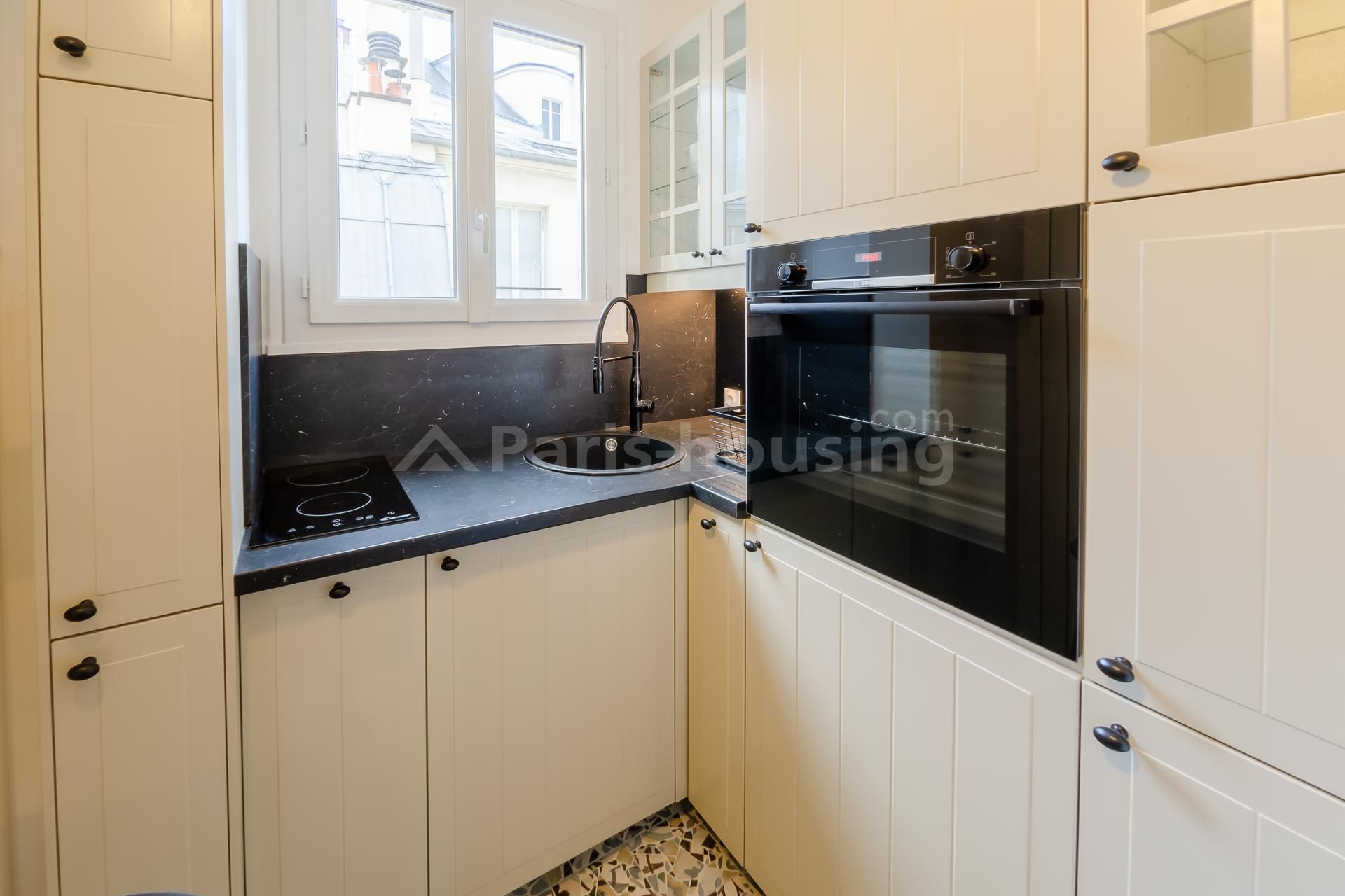 Location studio meublé, Paris 7ème, 1 pièce, 20.2m2 - Ref: 210392 - Paris-housing - Image 7