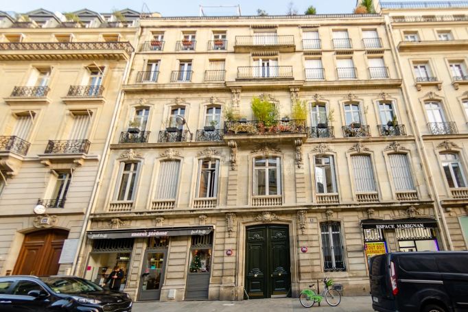 Rue de Marignan - Paris 8ème Élysée - Triangle d'Or
