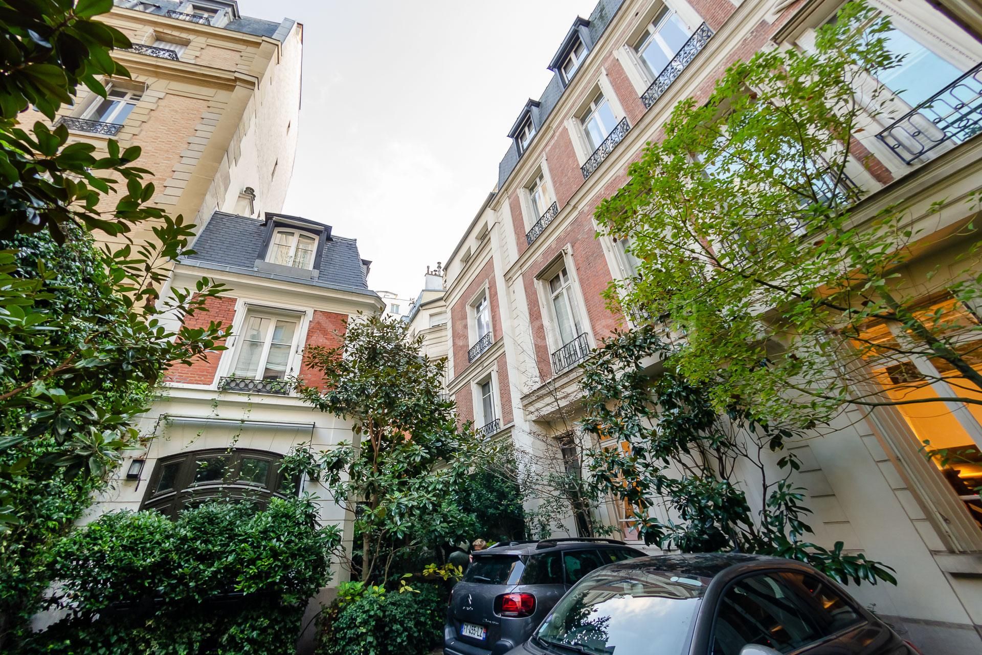 Location appartement meublé, Paris 8ème, 2 pièces, 56.41m2 - Ref: 210395 - Paris-housing - Image 8