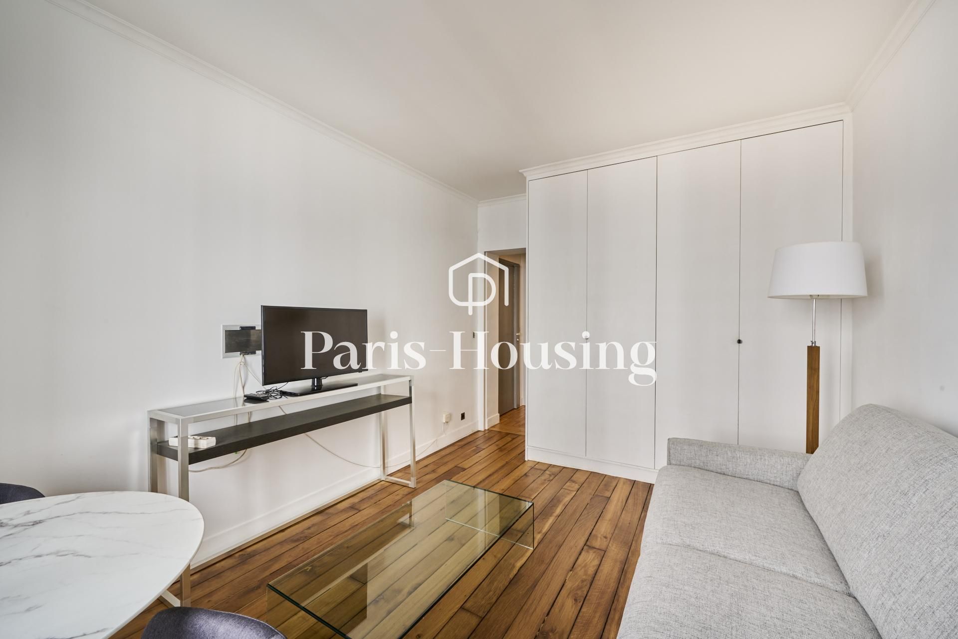 Location appartement meublé, Paris 7ème, 2 pièces, 30m2 - Ref: 220416 - Paris-housing - Image 3