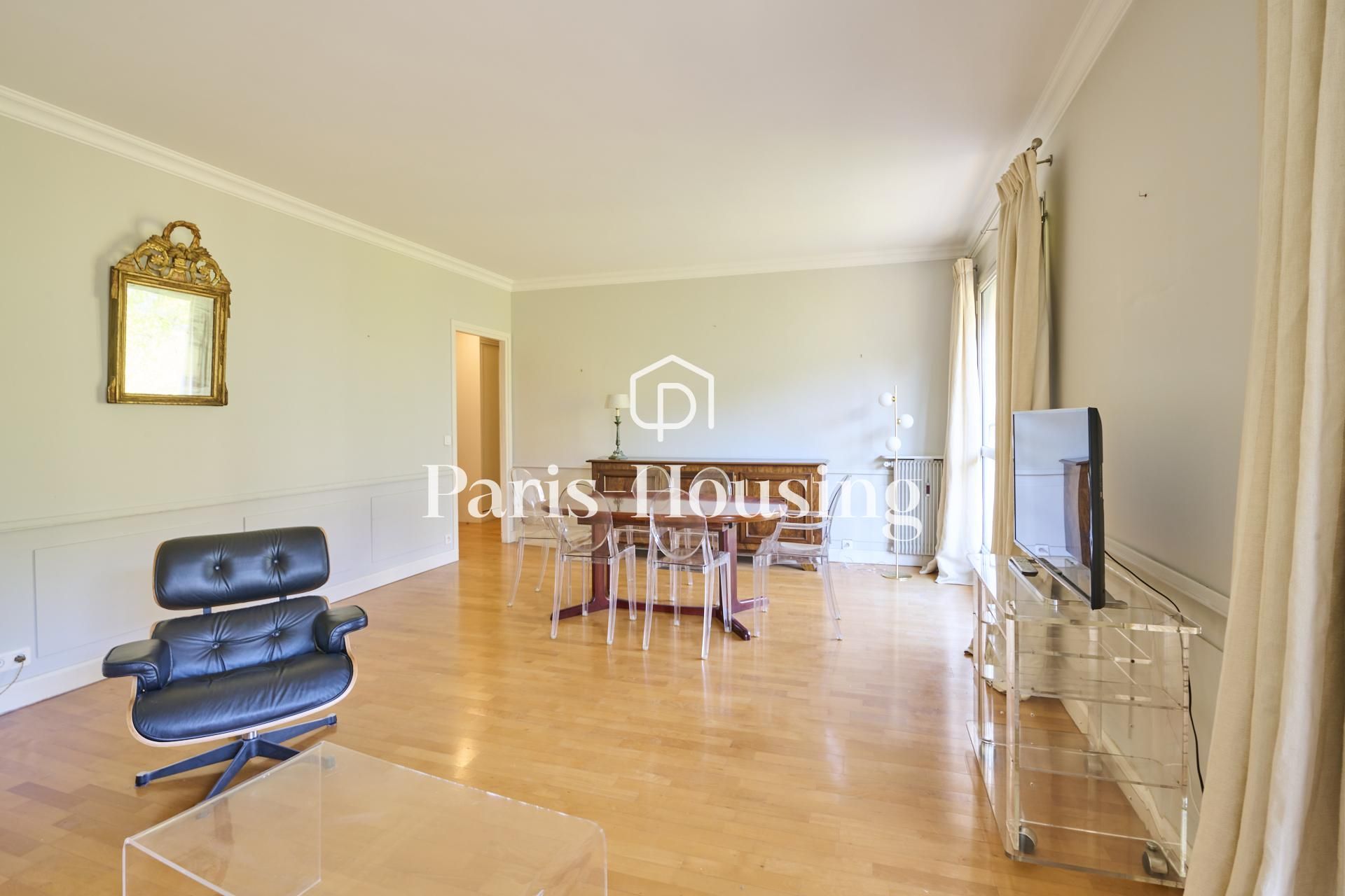 Location appartement meublé, Paris 7ème, 2 pièces, 60.65m2 - Ref: 220419 - Paris-housing - Image 2